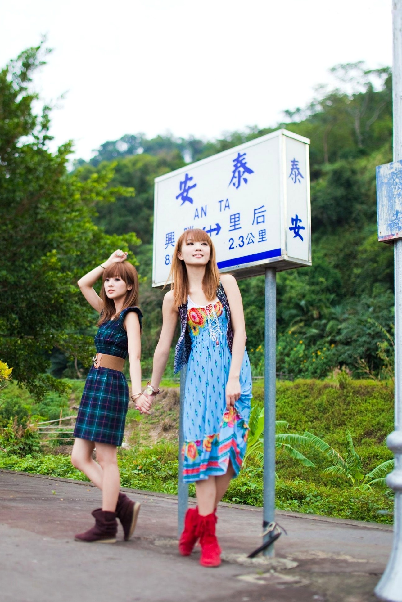 Gallery - 台湾正妹品果兔苗栗天空之城与泰安旧车站户外写真，文艺复古街拍，清新灵动气质女神个人摄影集台湾户外清新气质街拍 女神私房照_秀色女神 - image 28