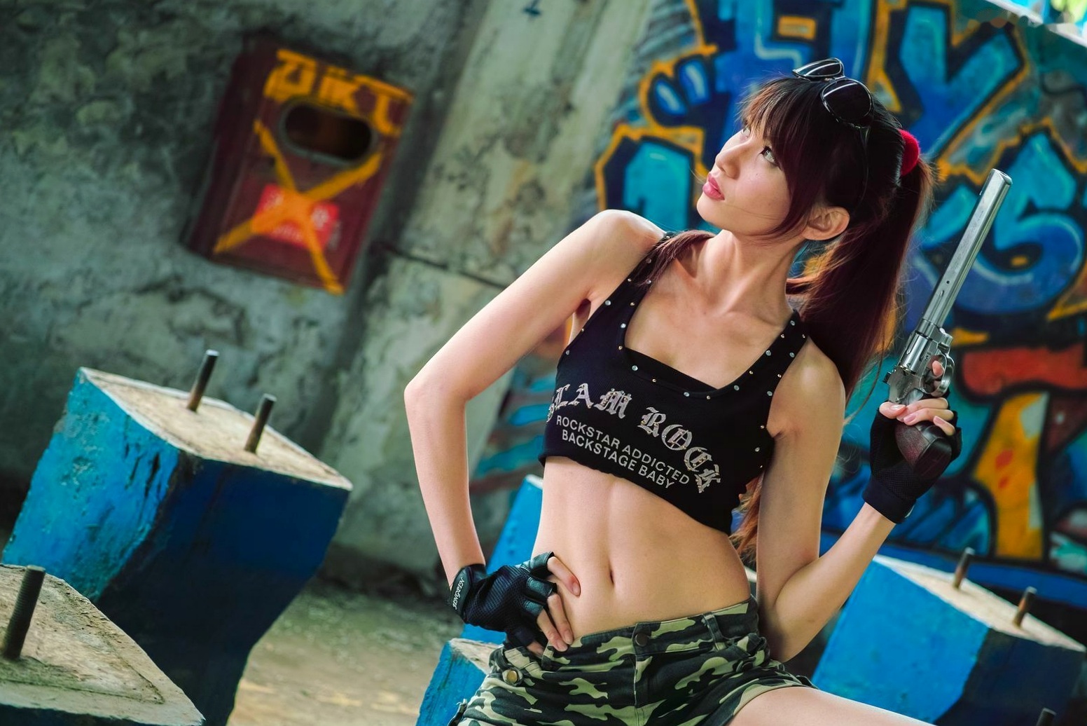 Gallery - 台湾正妹蔡译心Candice《南港废墟外拍》：野性战术风写真，冷艳长腿尽显飒爽魅力台湾户外美腿冷艳角色扮演 女神私房照_秀色女神 - image 6