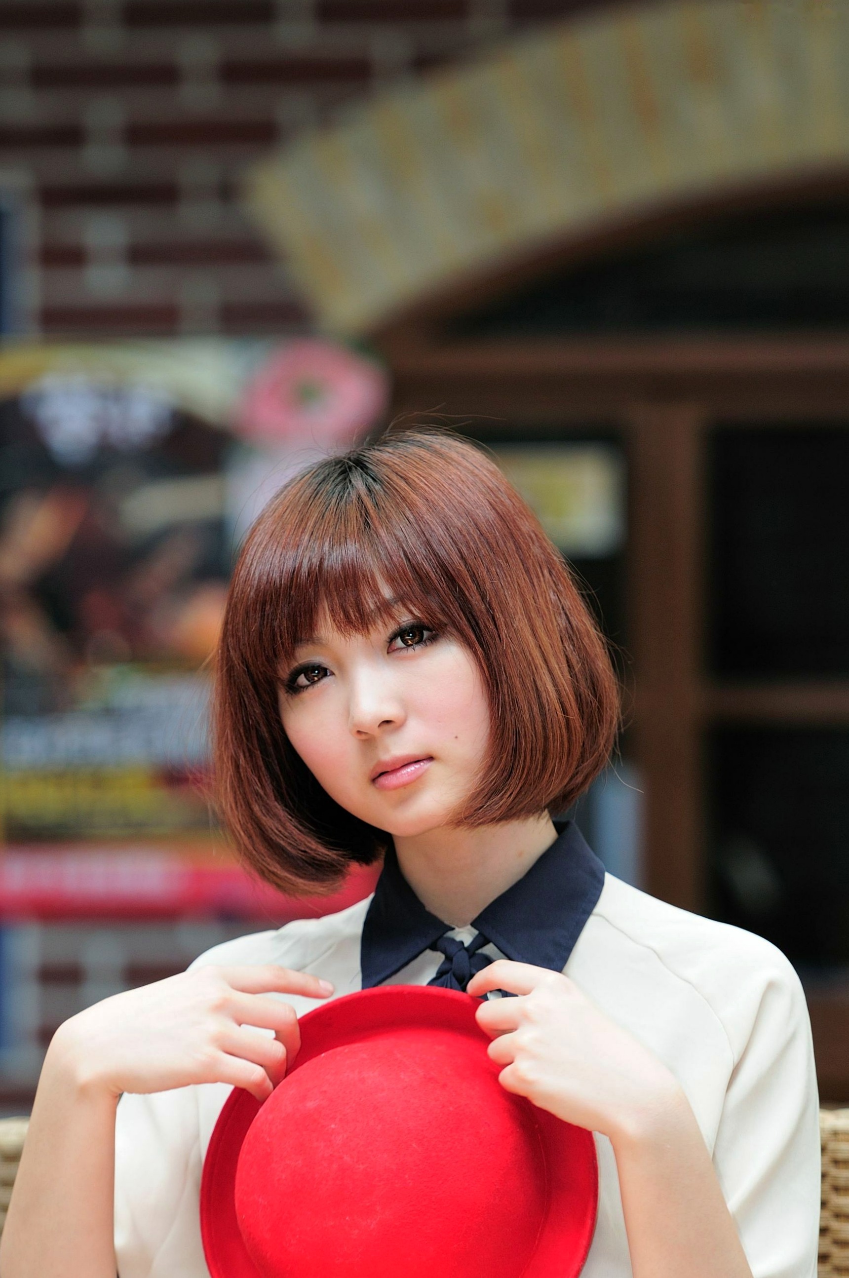 Gallery - 台湾短发美女小猪patty清新校园风写真，窗畔阳光下的文艺少女居家感街拍套图台湾清新街拍美腿治愈系 女神私房照_秀色女神 - image 32