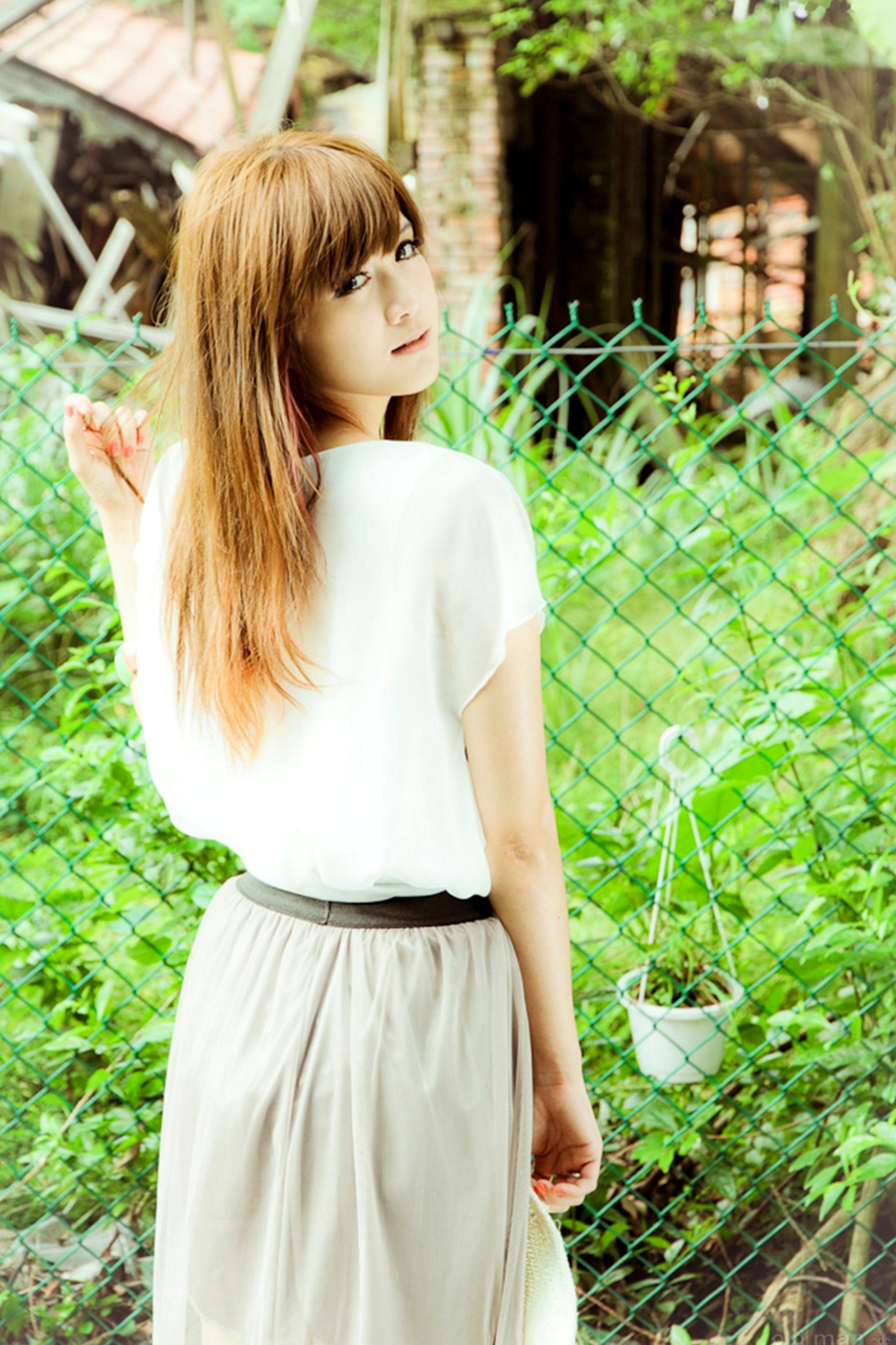 Gallery - 台湾模特 - model熊维妮《美军宿舍随拍》写真集：清新文艺女神的复古户外街拍与治愈系私房影像台湾清新治愈系街拍户外气质 女神私房照_秀色女神 - image 17
