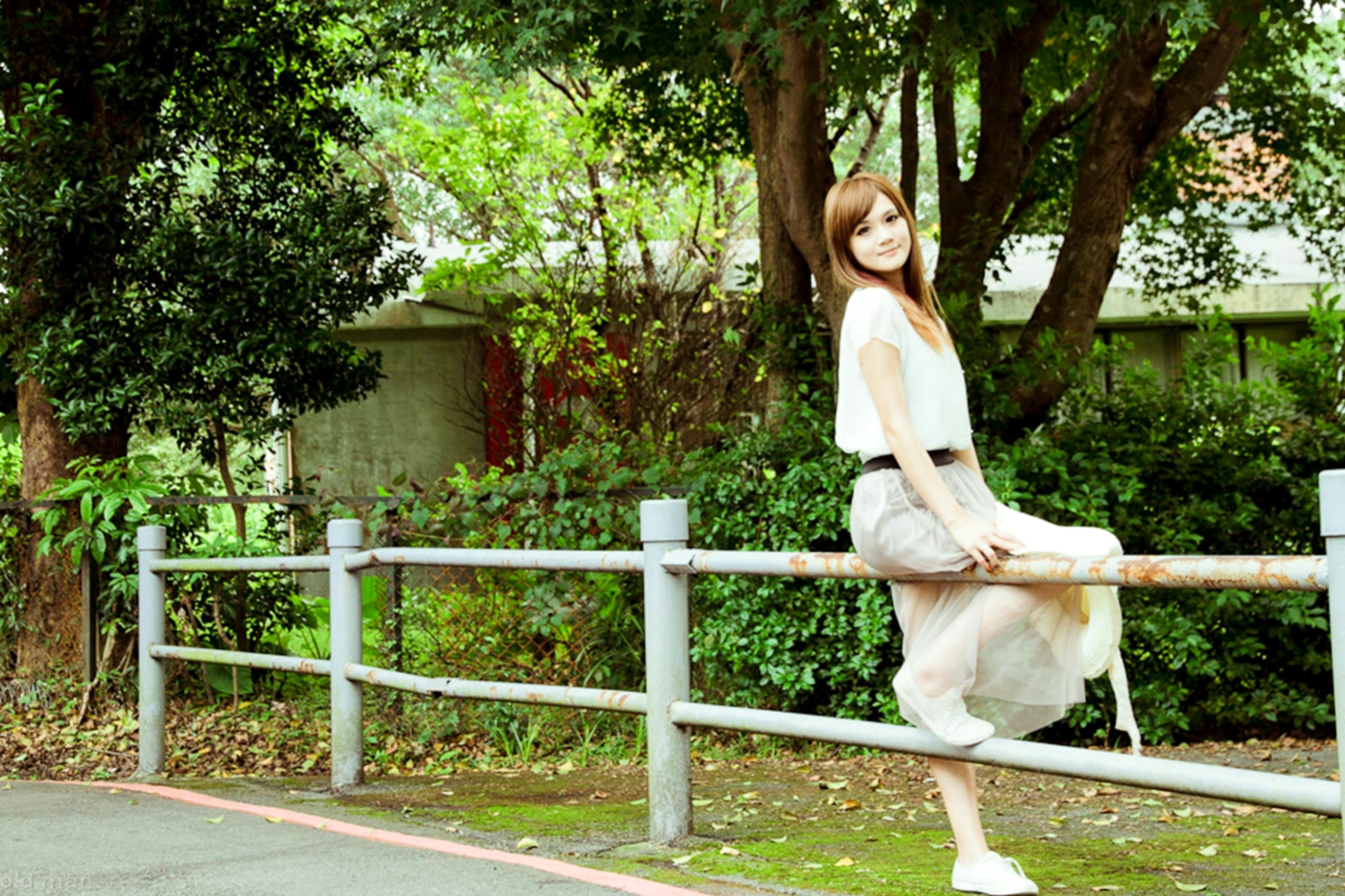 Gallery - 台湾模特 - model熊维妮《美军宿舍随拍》写真集：清新文艺女神的复古户外街拍与治愈系私房影像台湾清新治愈系街拍户外气质 女神私房照_秀色女神 - image 24