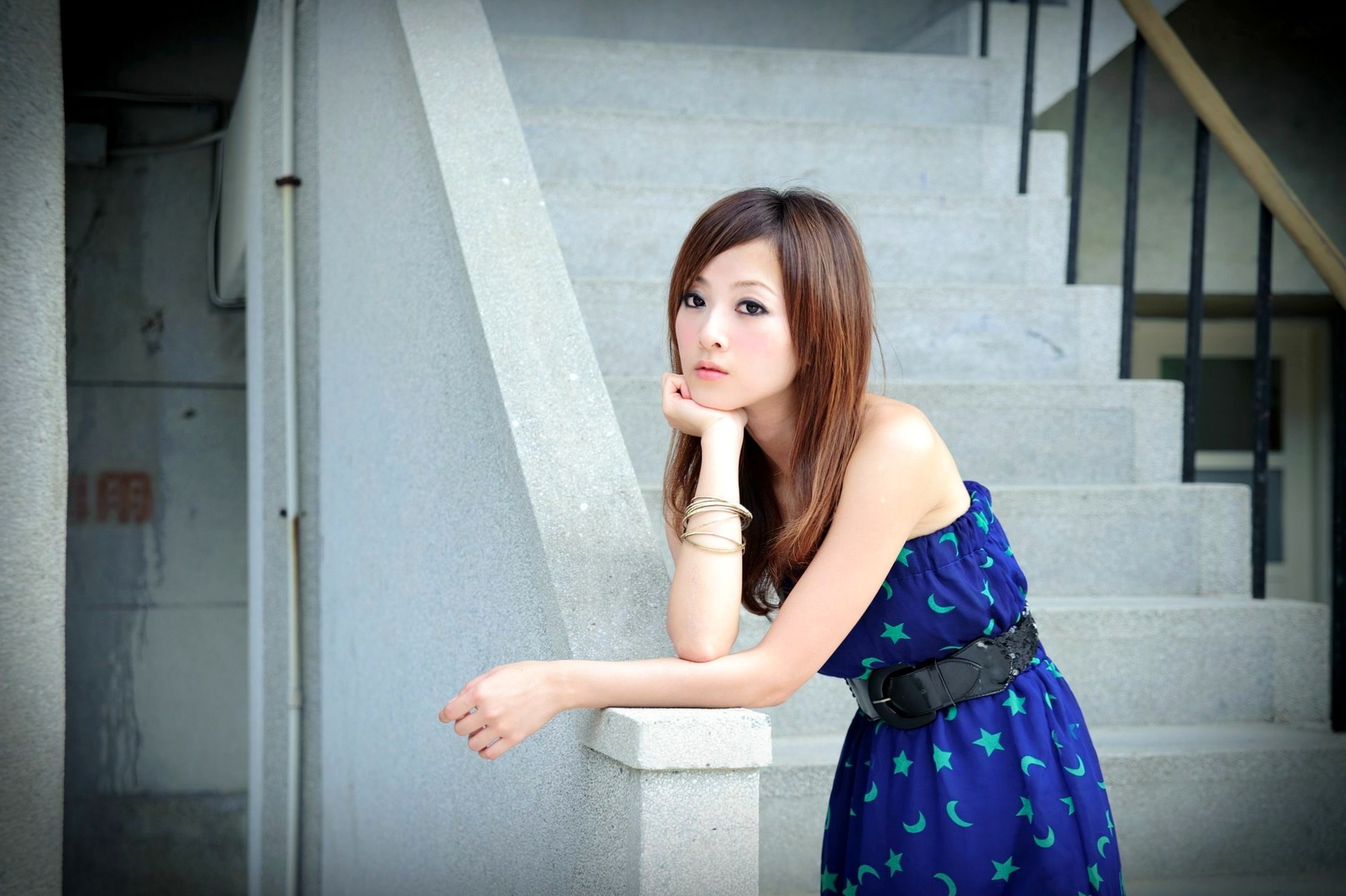 Gallery - 台湾正妹果子MM/张凯洁《华山文创园》清新街拍写真，户外文艺气质邻家女神私房合集台湾街拍清新气质治愈系 女神私房照_秀色女神 - image 12