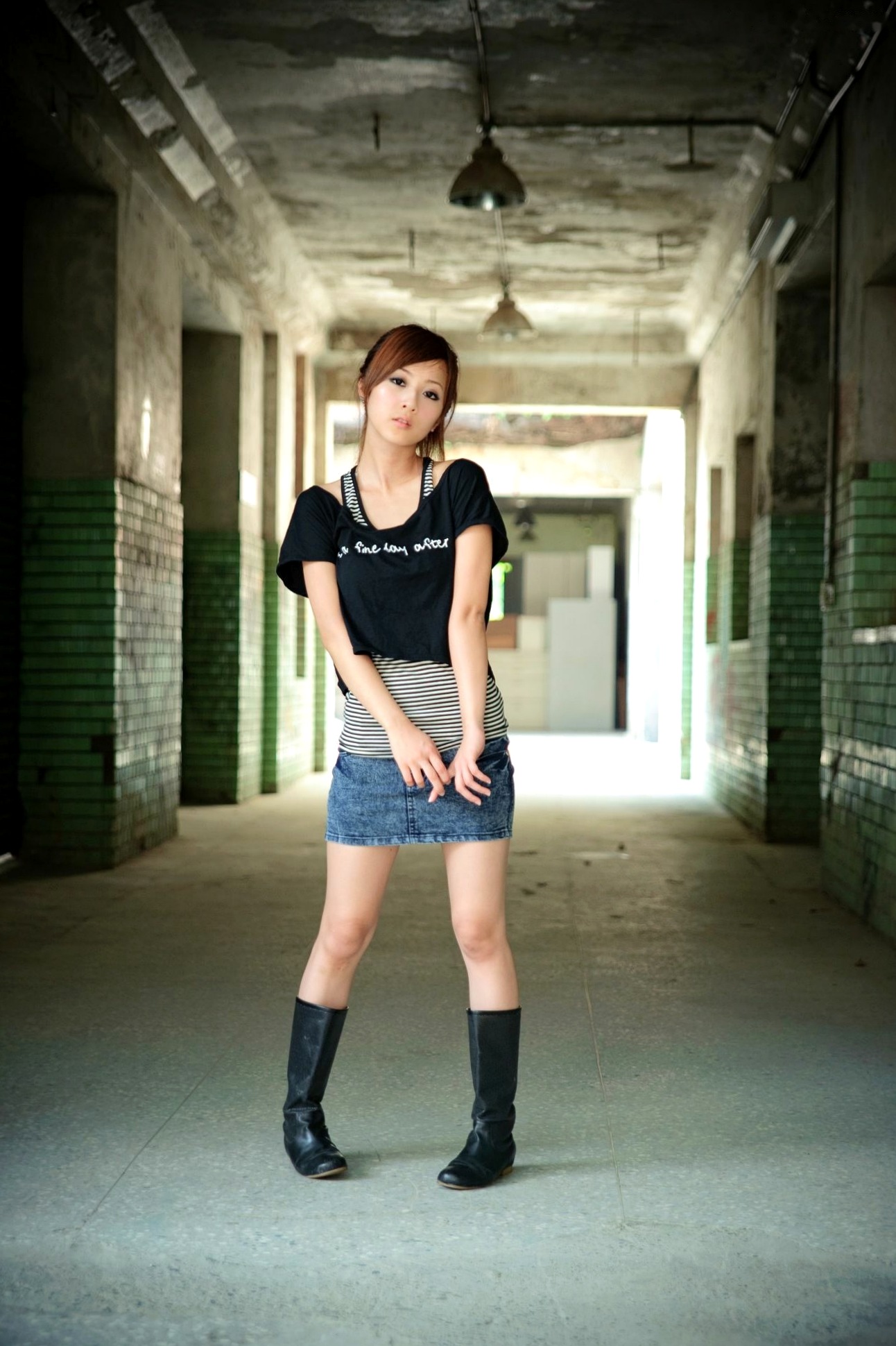 Gallery - 台湾正妹果子MM/张凯洁《华山文创园》清新街拍写真，户外文艺气质邻家女神私房合集台湾街拍清新气质治愈系 女神私房照_秀色女神 - image 42