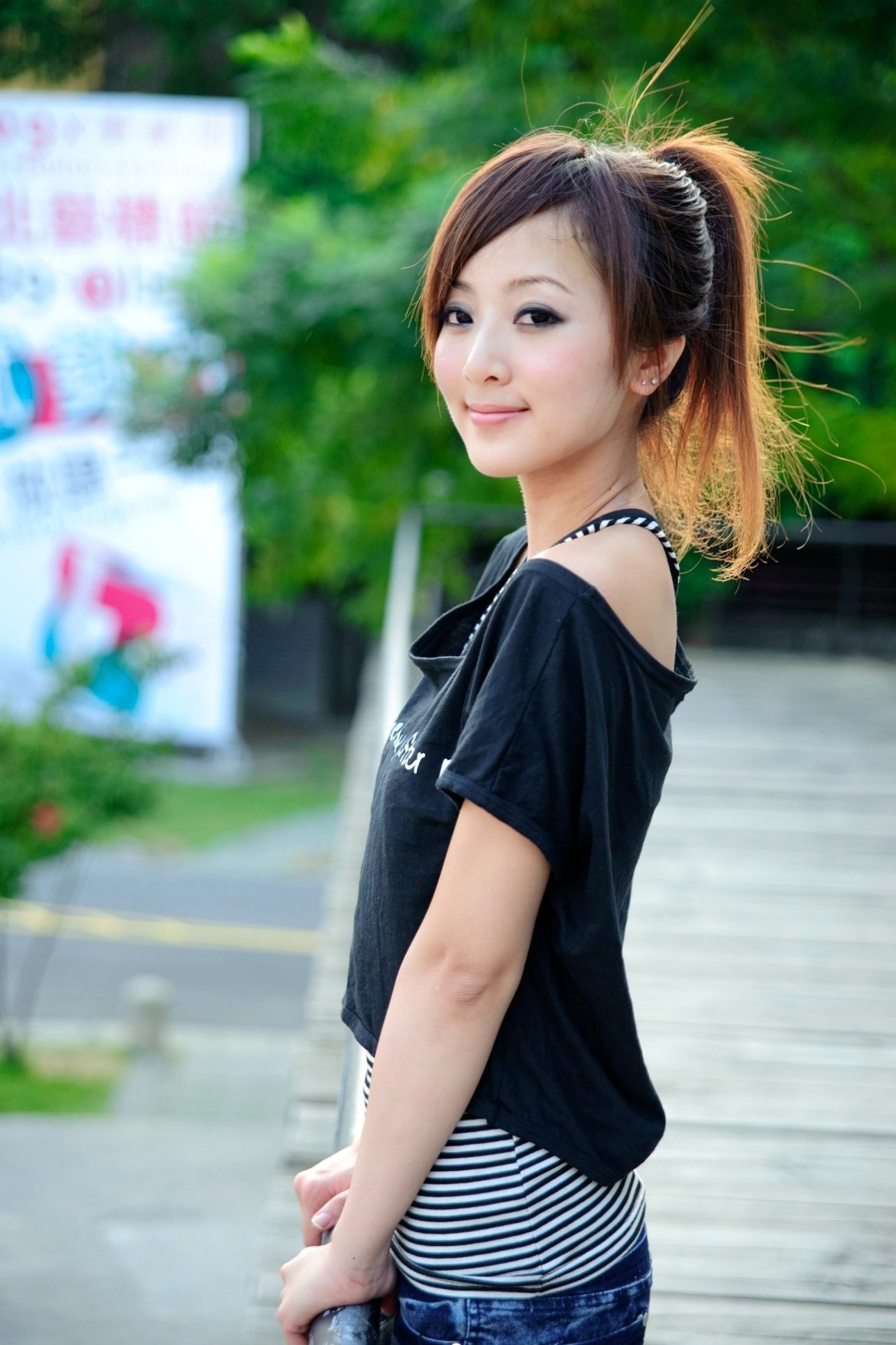 Gallery - 台湾正妹果子MM/张凯洁《华山文创园》清新街拍写真，户外文艺气质邻家女神私房合集台湾街拍清新气质治愈系 女神私房照_秀色女神 - image 47