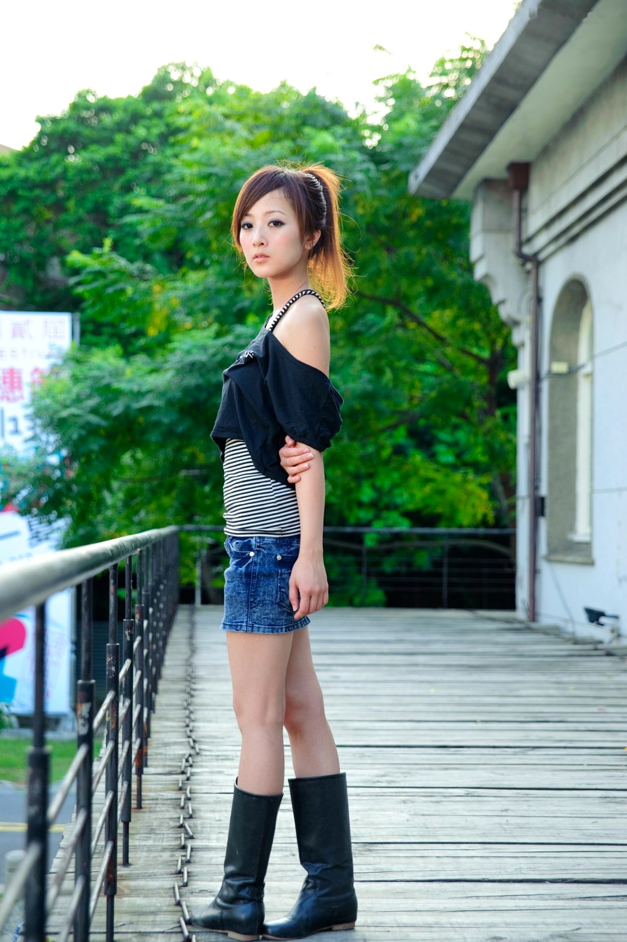 Gallery - 台湾正妹果子MM/张凯洁《华山文创园》清新街拍写真，户外文艺气质邻家女神私房合集台湾街拍清新气质治愈系 女神私房照_秀色女神 - image 50