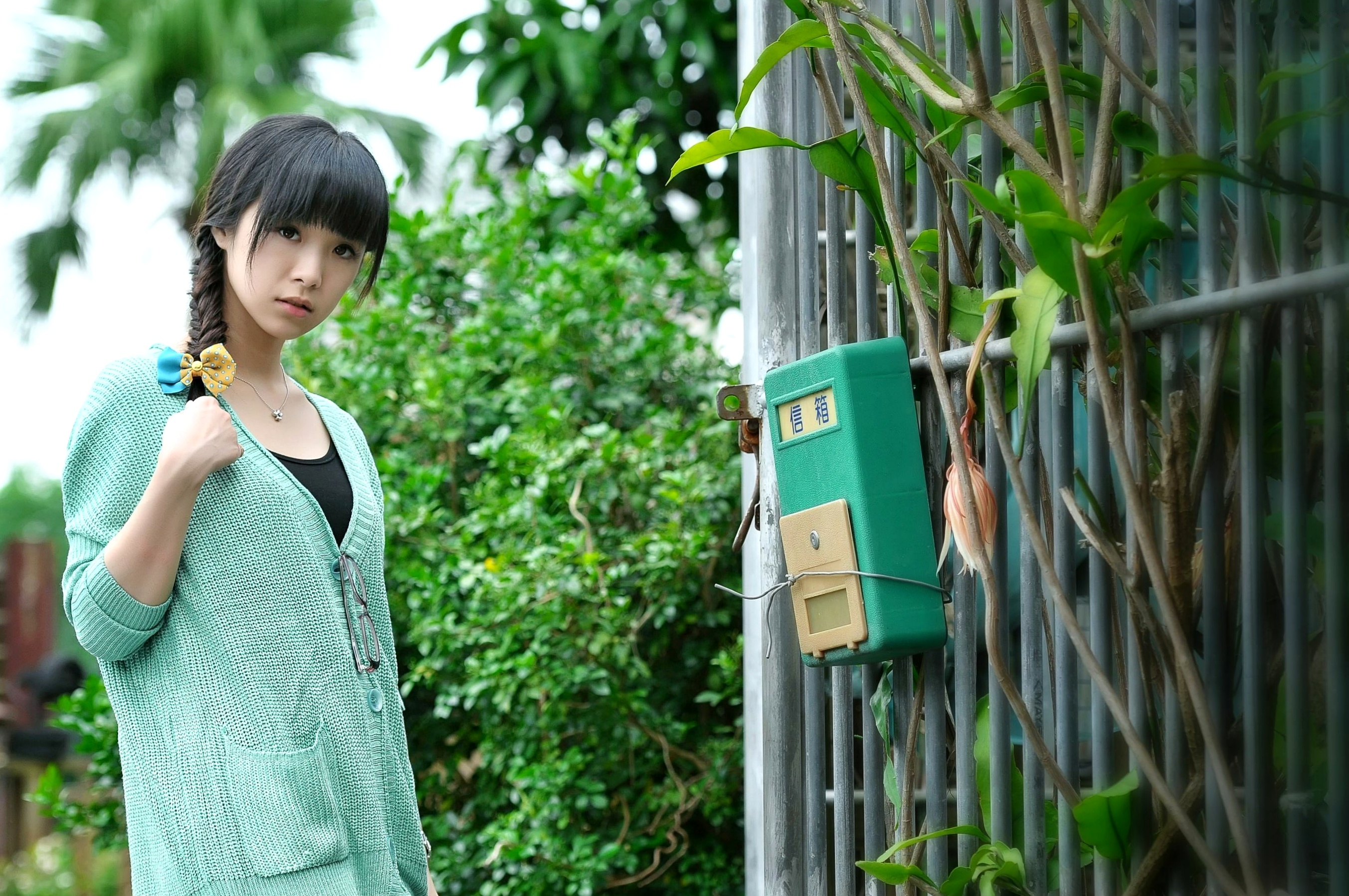 Gallery - 台湾清纯正妹茶茶《书卷气小清新外拍》日系森林治愈系户外写真图片集台湾清纯户外治愈系清新 女神私房照_秀色女神 - image 2