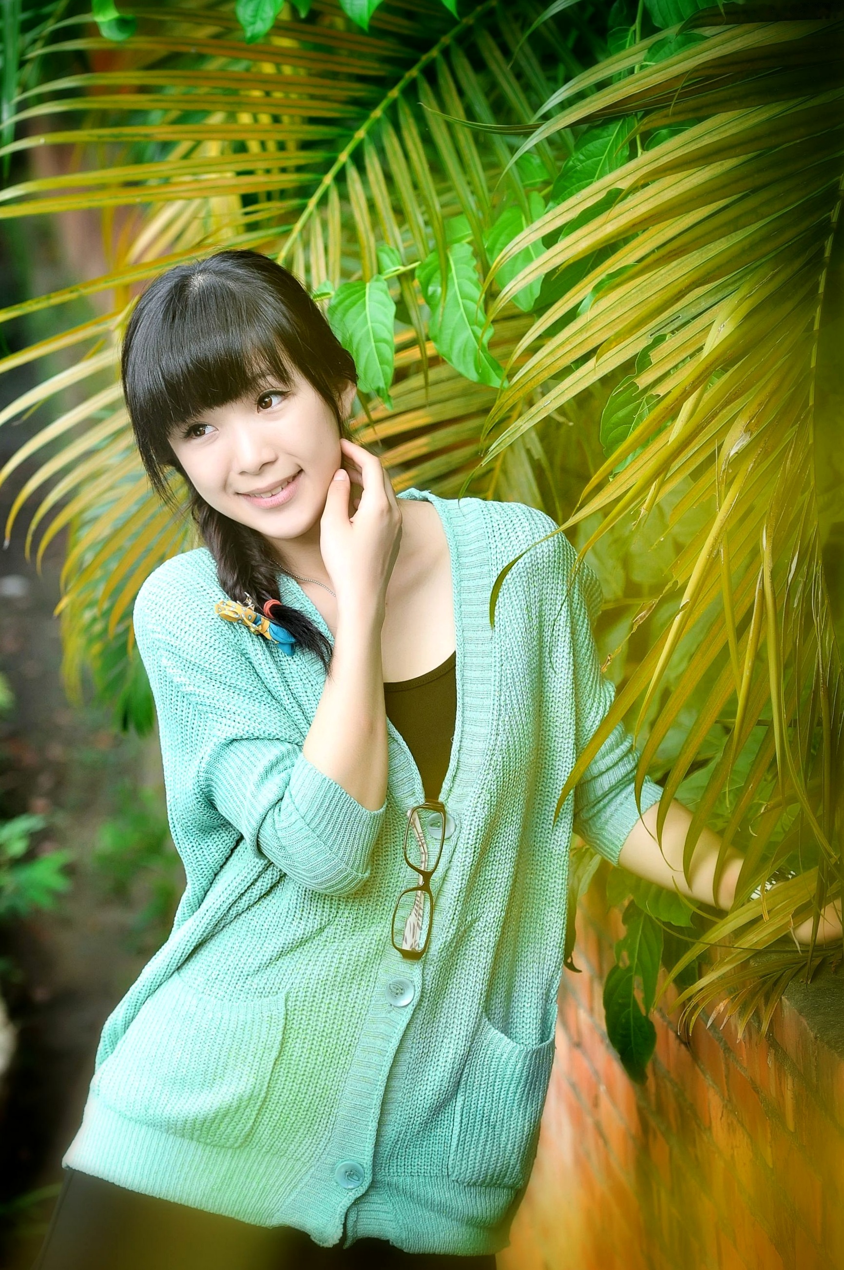 Gallery - 台湾清纯正妹茶茶《书卷气小清新外拍》日系森林治愈系户外写真图片集台湾清纯户外治愈系清新 女神私房照_秀色女神 - image 5