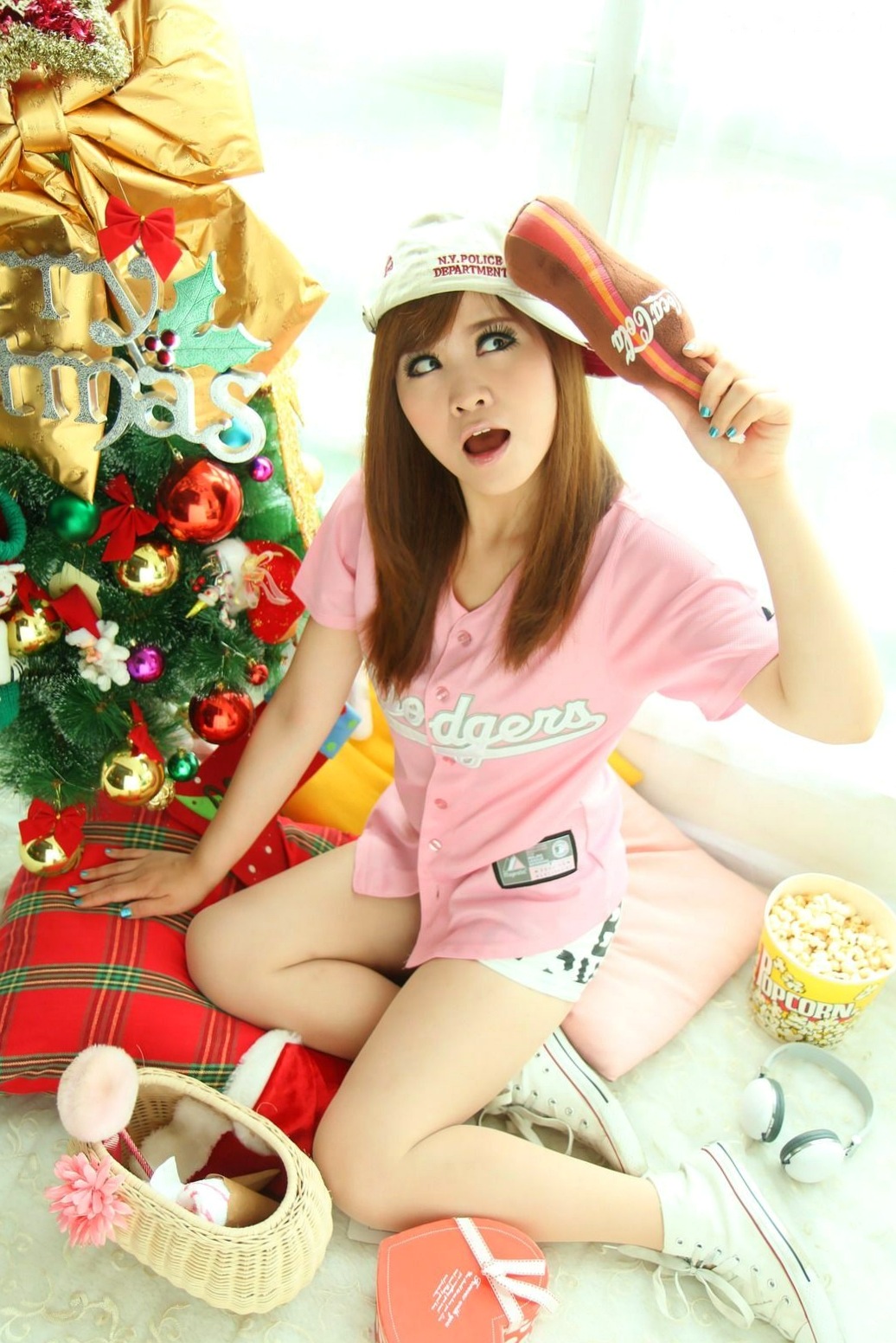 Gallery - 台湾嫩模Iris艾绮恩居家写真大合集，圣诞少女与甜美厨娘的双重魅力，清新可爱治愈系风格清新萌系治愈系家居清纯 女神私房照_秀色女神 - image 9
