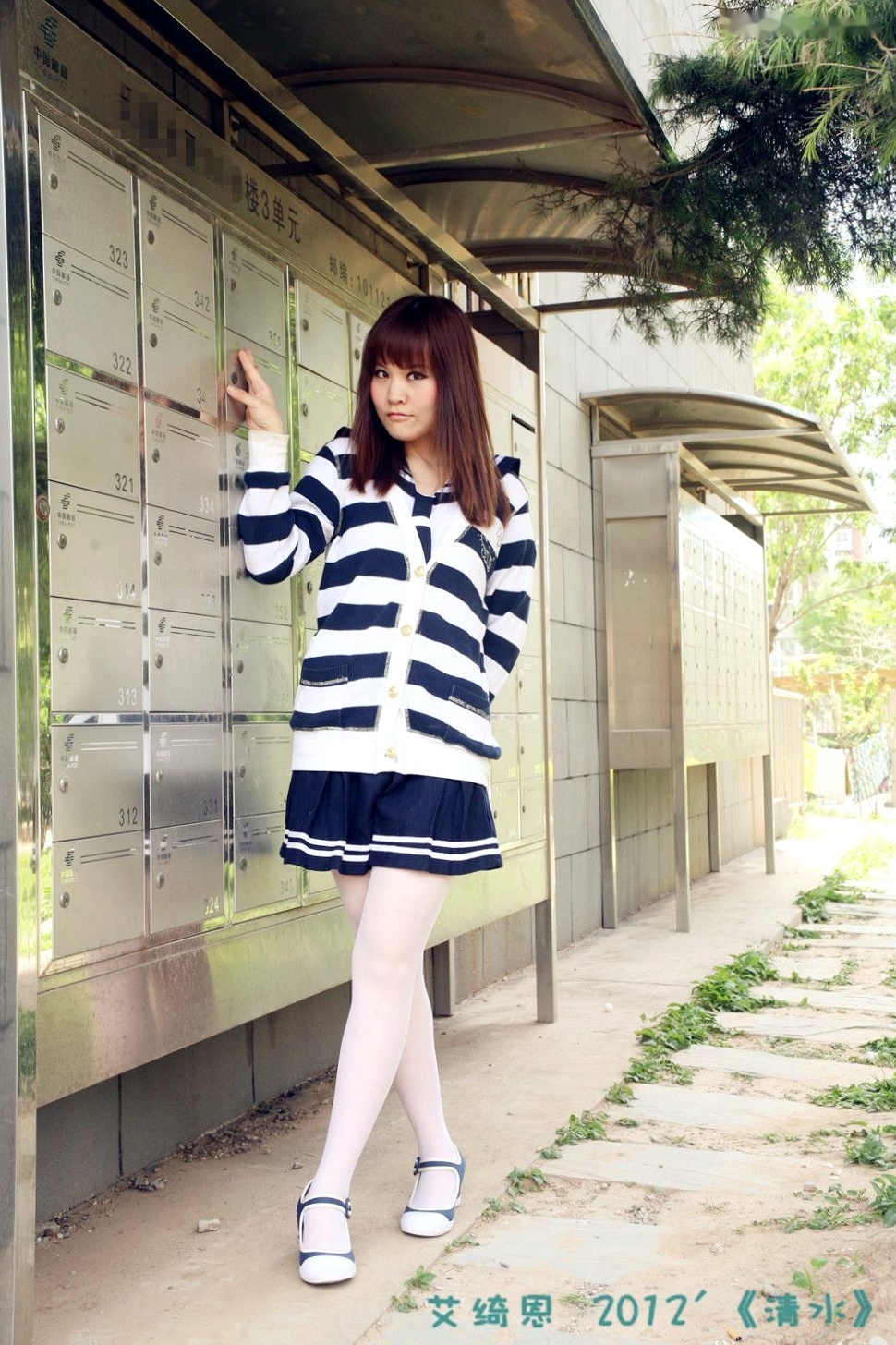 Gallery - 台湾嫩模Iris艾绮恩居家写真大合集，圣诞少女与甜美厨娘的双重魅力，清新可爱治愈系风格清新萌系治愈系家居清纯 女神私房照_秀色女神 - image 31