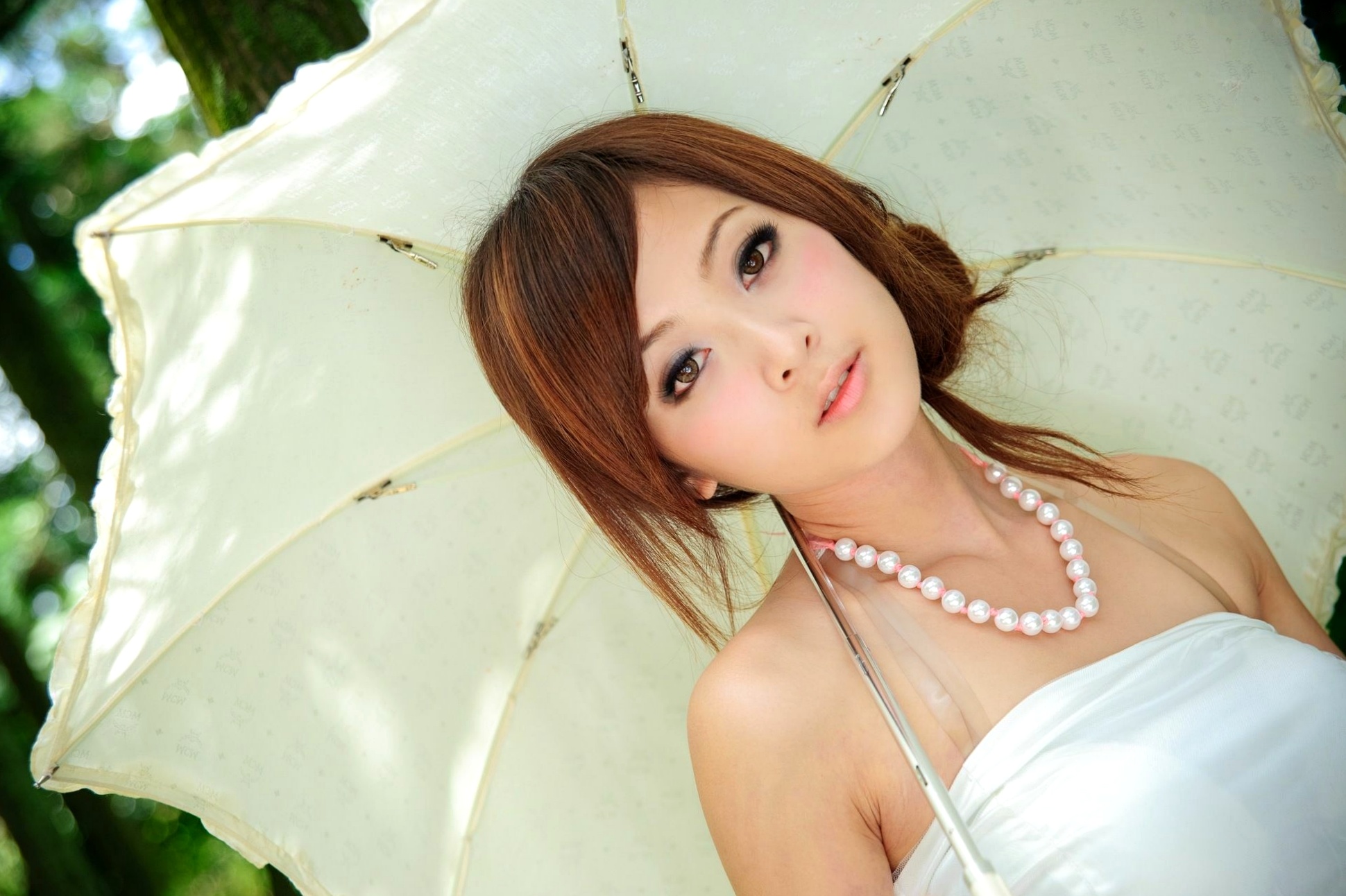 Gallery - 台湾正妹Mikako户外写真：白色圆舞曲的清新漫步与黑色执念的冷艳魅力台湾户外气质清新冷艳 女神私房照_秀色女神 - image 62