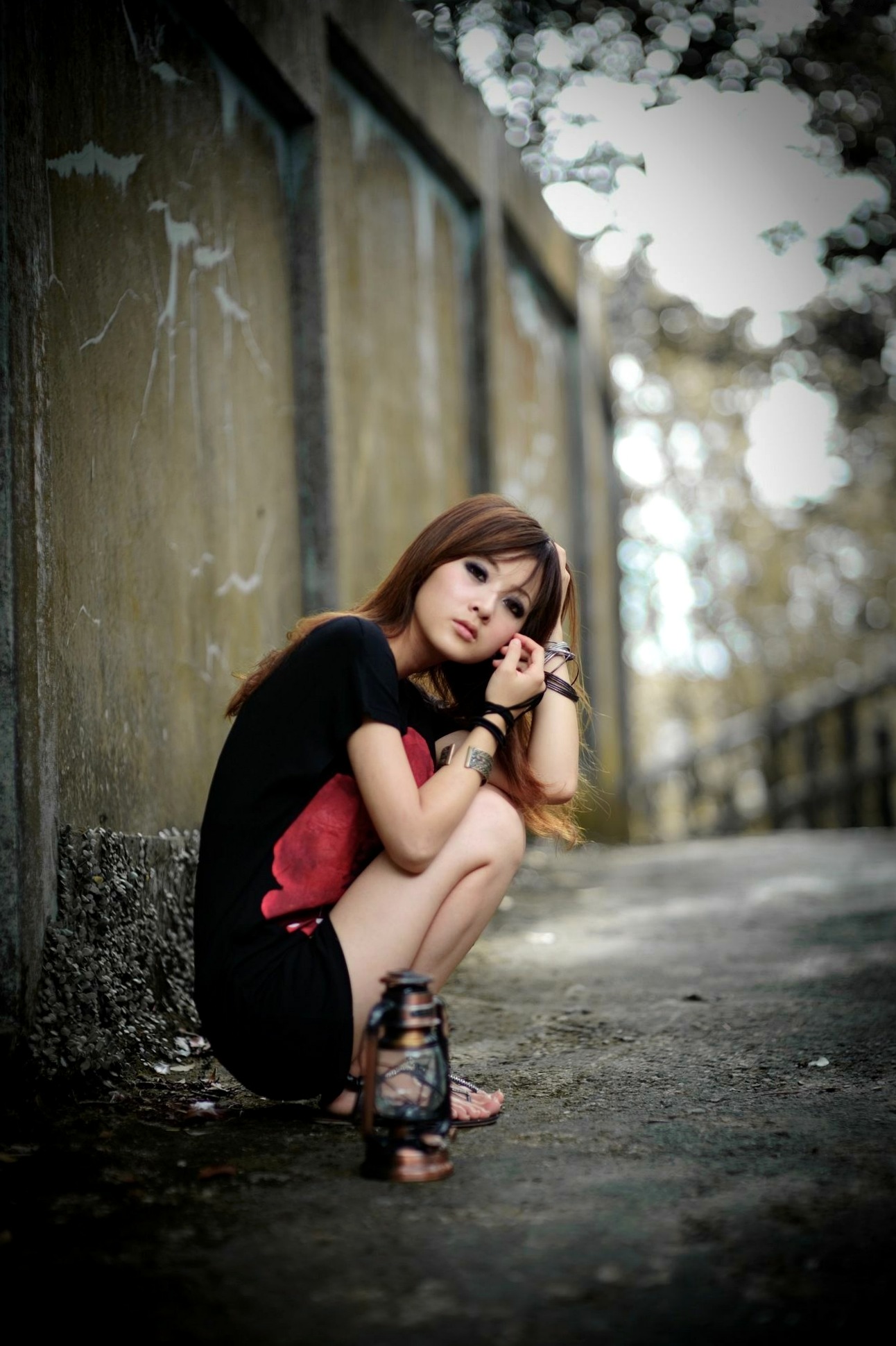 Gallery - 台湾正妹Mikako户外写真：白色圆舞曲的清新漫步与黑色执念的冷艳魅力台湾户外气质清新冷艳 女神私房照_秀色女神 - image 74