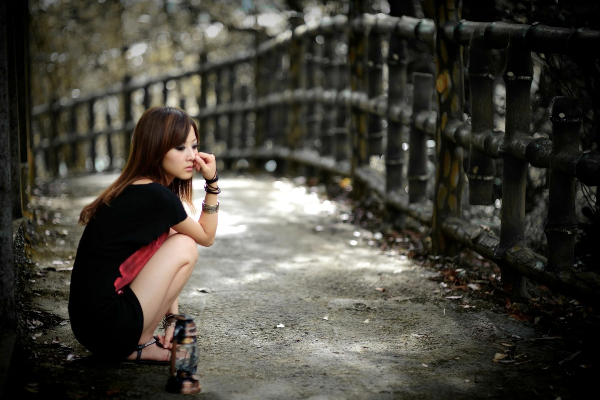 Gallery - 台湾正妹Mikako户外写真：白色圆舞曲的清新漫步与黑色执念的冷艳魅力台湾户外气质清新冷艳 女神私房照_秀色女神 - image 75