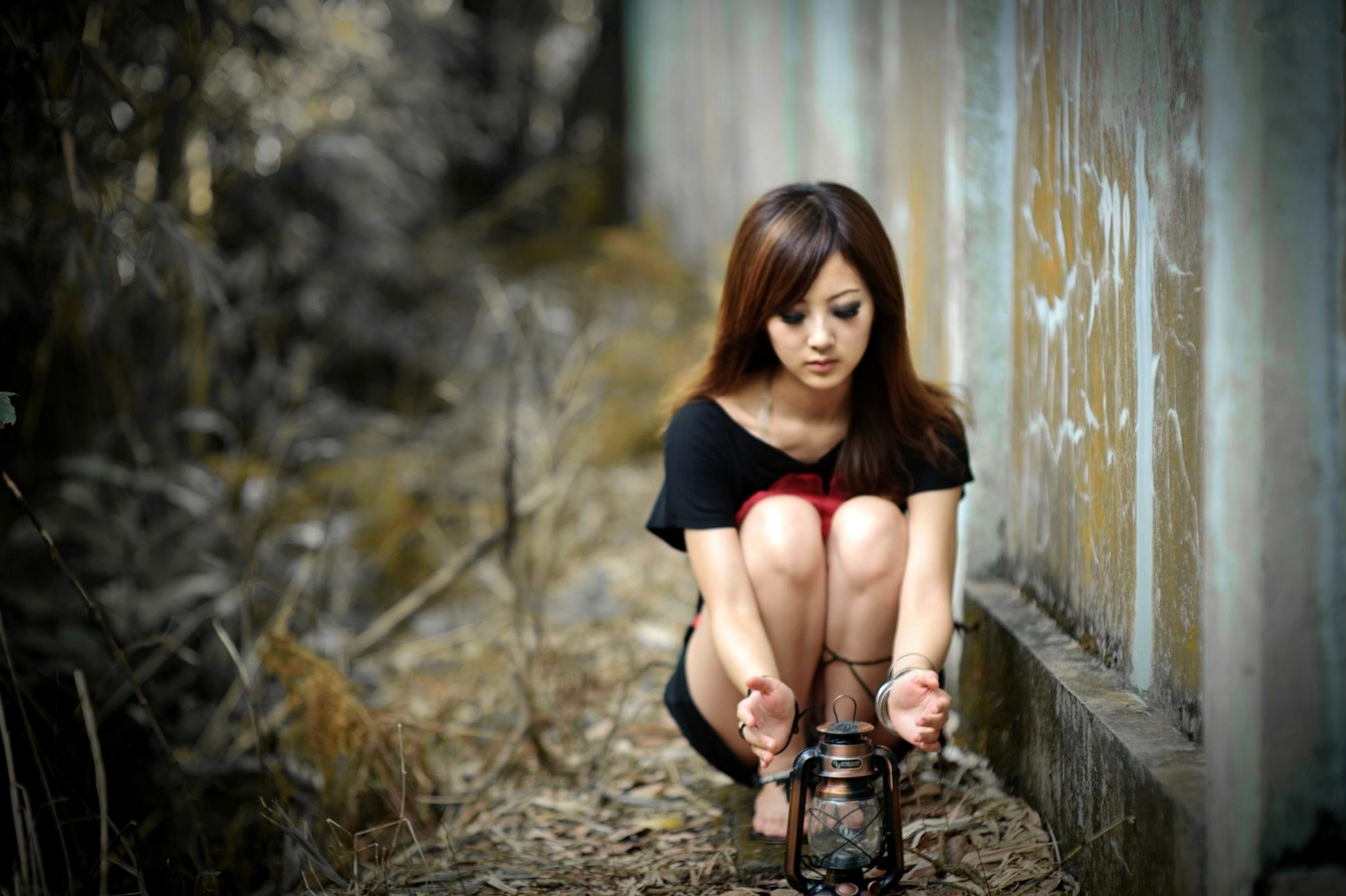 Gallery - 台湾正妹Mikako户外写真：白色圆舞曲的清新漫步与黑色执念的冷艳魅力台湾户外气质清新冷艳 女神私房照_秀色女神 - image 77