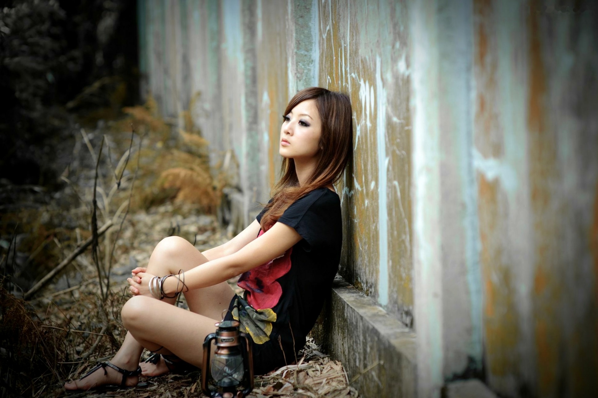 Gallery - 台湾正妹Mikako户外写真：白色圆舞曲的清新漫步与黑色执念的冷艳魅力台湾户外气质清新冷艳 女神私房照_秀色女神 - image 78