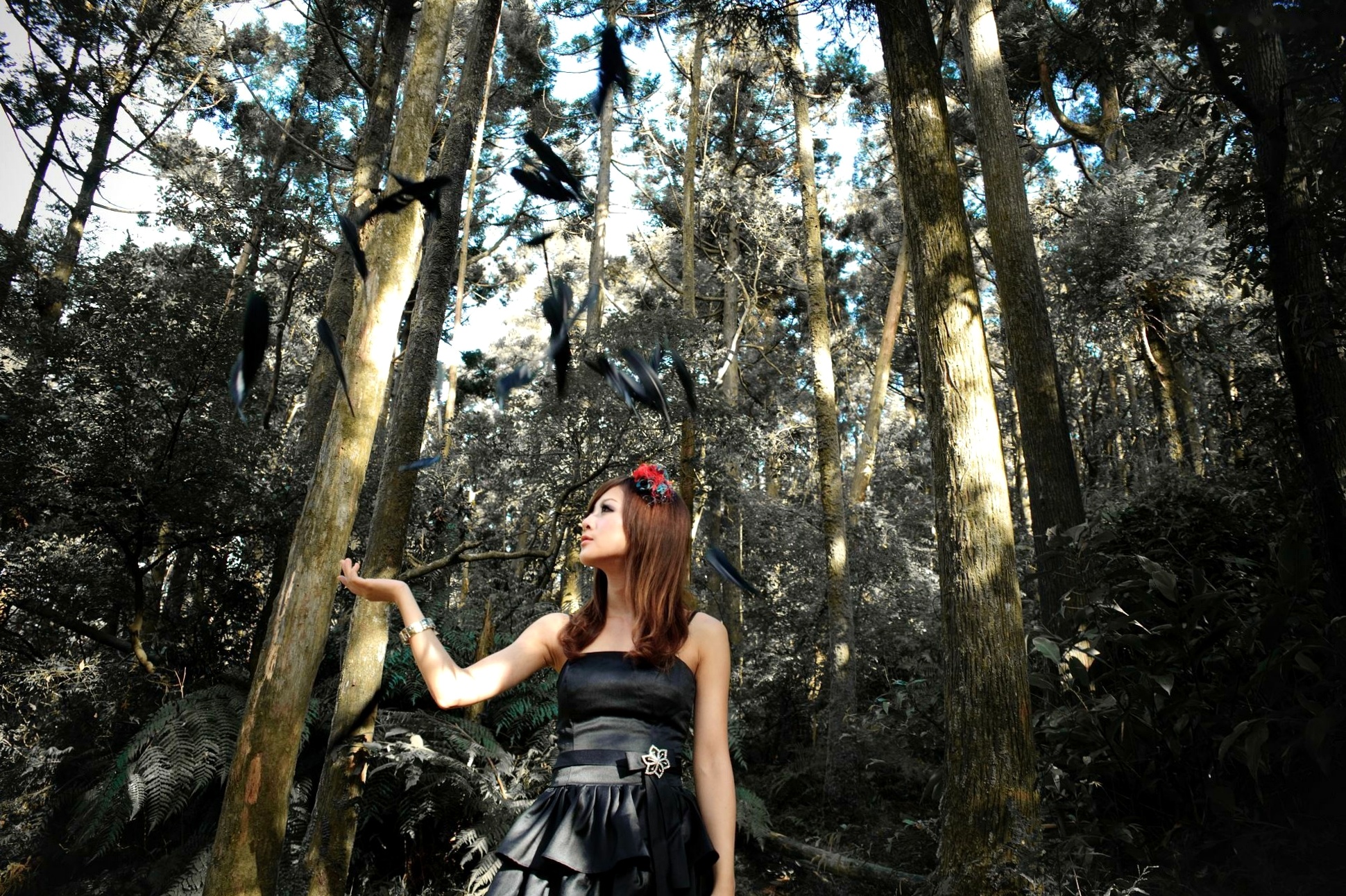 Gallery - 台湾正妹Mikako户外写真：白色圆舞曲的清新漫步与黑色执念的冷艳魅力台湾户外气质清新冷艳 女神私房照_秀色女神 - image 86