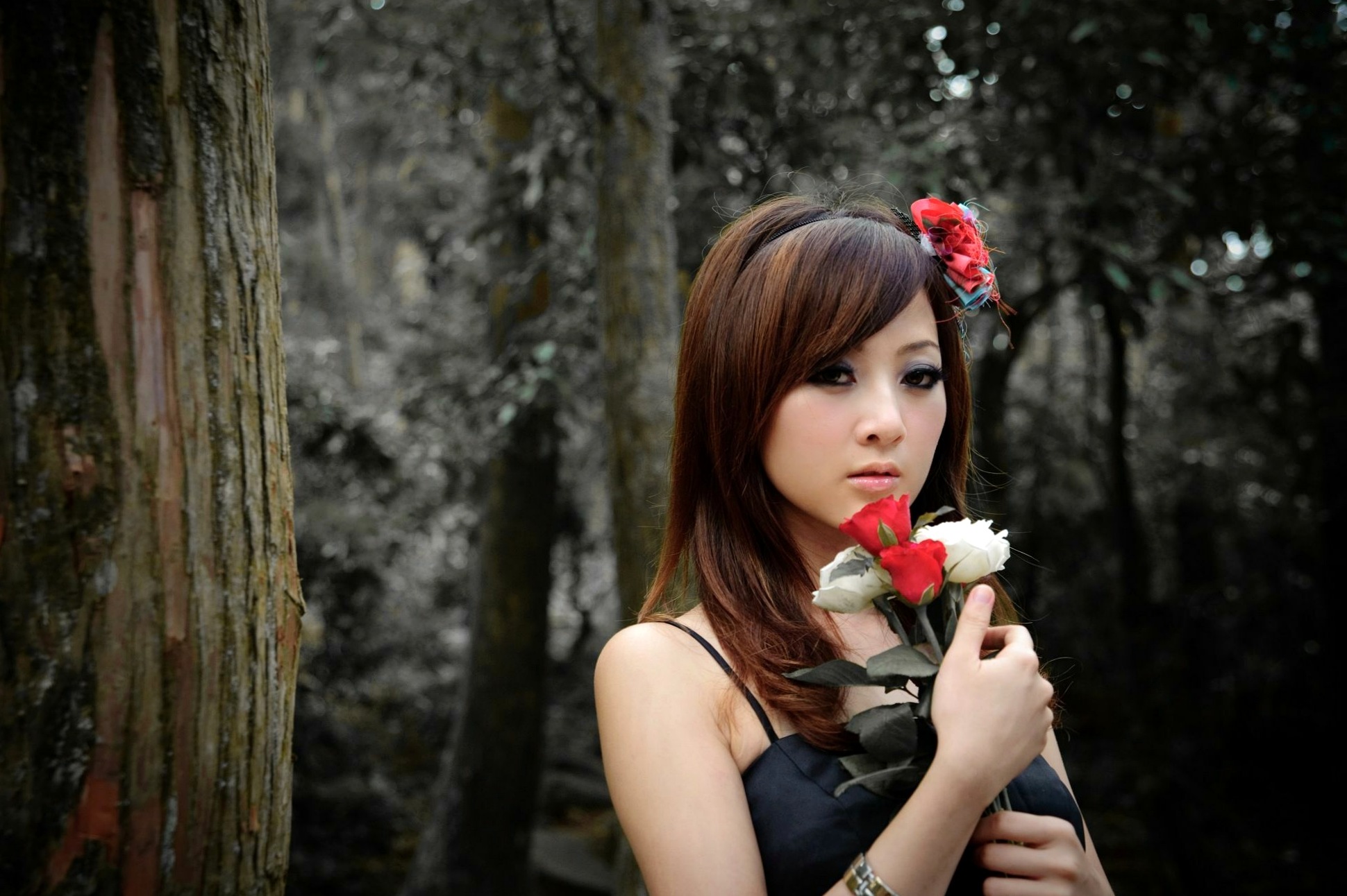 Gallery - 台湾正妹Mikako户外写真：白色圆舞曲的清新漫步与黑色执念的冷艳魅力台湾户外气质清新冷艳 女神私房照_秀色女神 - image 88