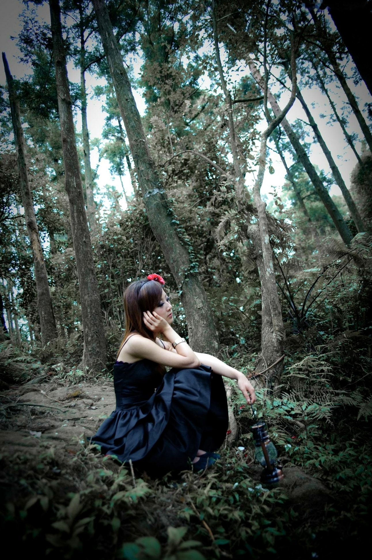 Gallery - 台湾正妹Mikako户外写真：白色圆舞曲的清新漫步与黑色执念的冷艳魅力台湾户外气质清新冷艳 女神私房照_秀色女神 - image 106