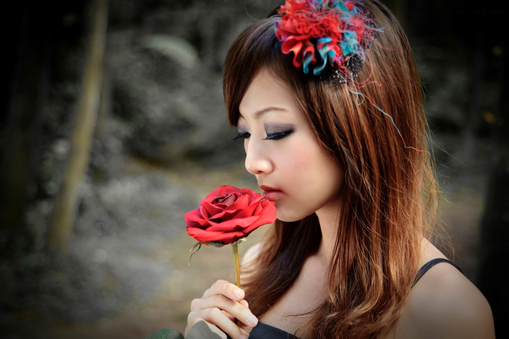 Gallery - 台湾正妹Mikako户外写真：白色圆舞曲的清新漫步与黑色执念的冷艳魅力台湾户外气质清新冷艳 女神私房照_秀色女神 - image 110