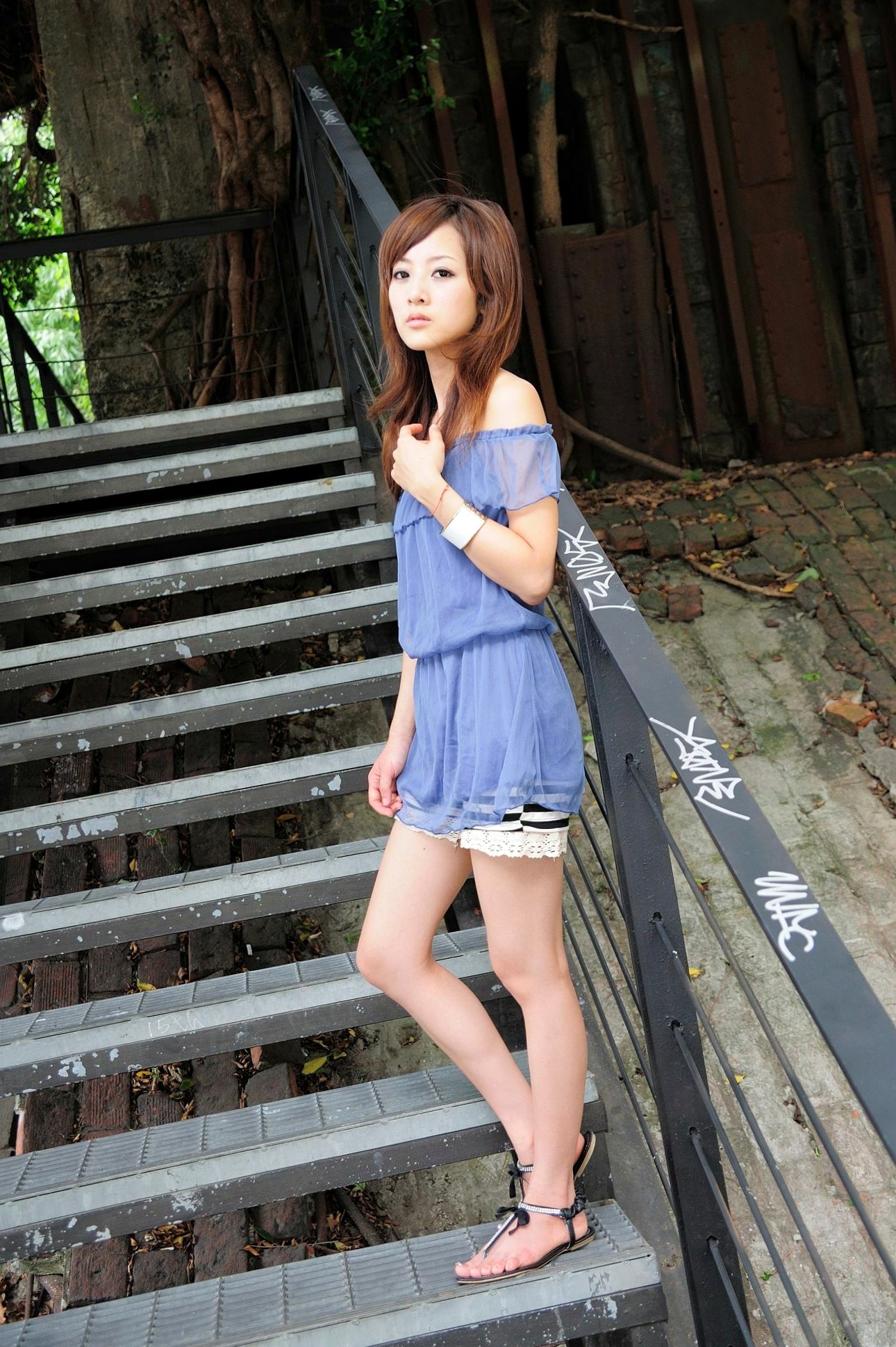 Gallery - 台湾正妹张允霏/张凯洁《西门町外拍》写真集，街拍清新少女风，户外休闲穿搭，气质女神甜美灵动台湾街拍户外清新女神 女神私房照_秀色女神 - image 40
