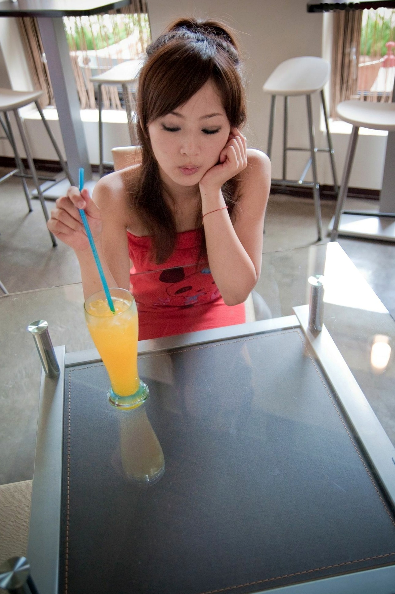 Gallery - 台湾正妹张允霏/张凯洁《西门町外拍》写真集，街拍清新少女风，户外休闲穿搭，气质女神甜美灵动台湾街拍户外清新女神 女神私房照_秀色女神 - image 55