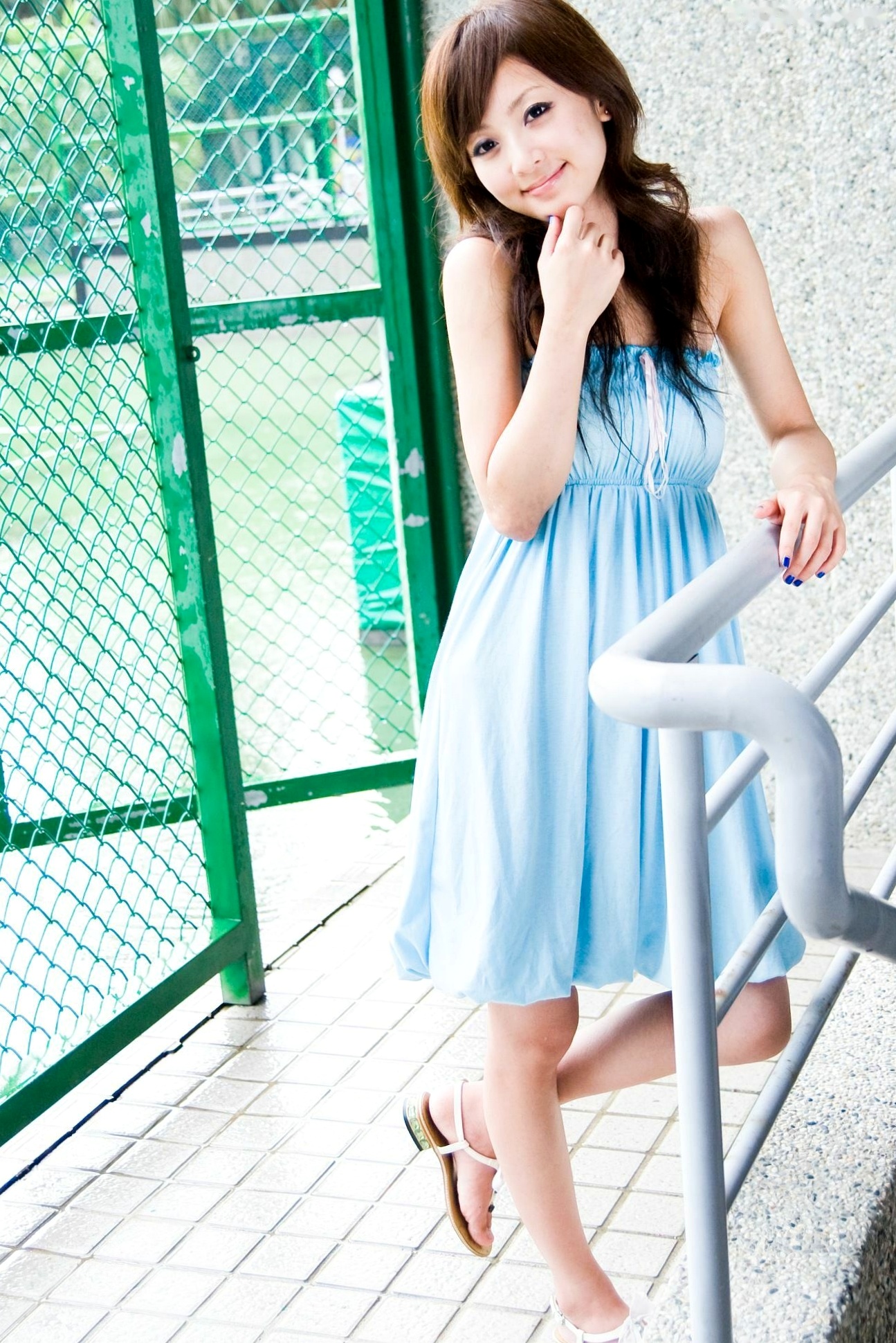 Gallery - 台湾正妹张允霏果子MM台大校园户外写真，清纯甜美系女神元气街拍休闲时光台湾清新治愈系户外 女神私房照_秀色女神 - image 93
