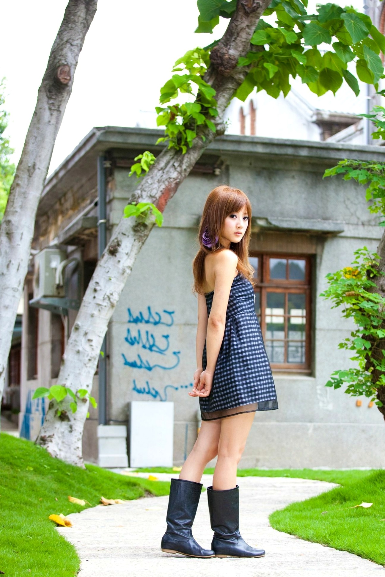 Gallery - 台湾正妹Mikako（果子MM）华山艺文中心时尚街拍写真集 清新休闲外拍私房照台湾清新街拍户外治愈系 女神私房照_秀色女神 - image 24