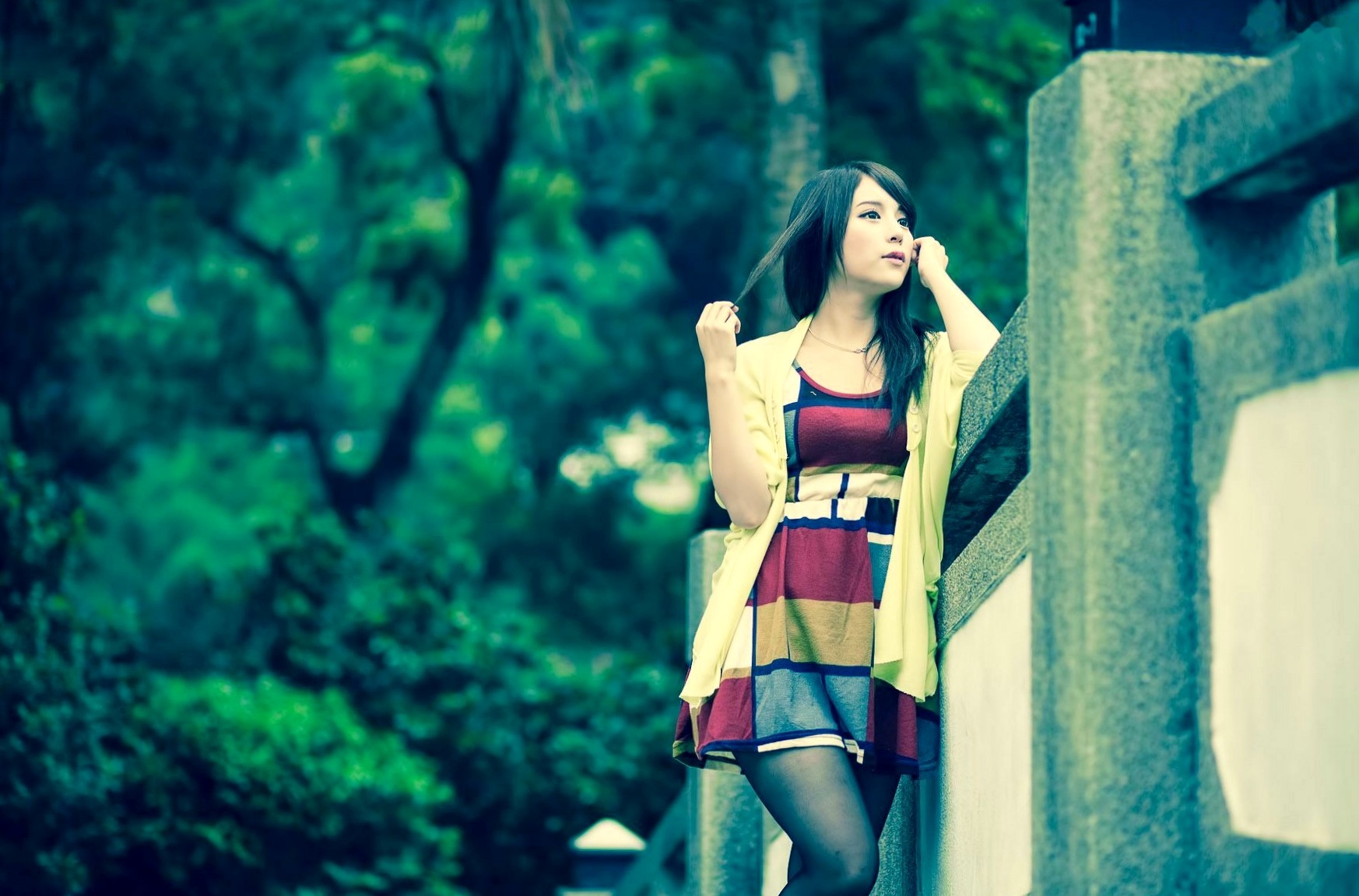 Gallery - 台湾正妹张齐郡JULIE《踏青》户外清纯甜美写真，清新治愈系街拍女神台湾清新户外治愈系女神 女神私房照_秀色女神 - image 3