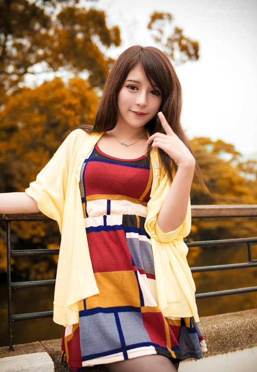 Gallery - 台湾正妹张齐郡JULIE《踏青》户外清纯甜美写真，清新治愈系街拍女神台湾清新户外治愈系女神 女神私房照_秀色女神 - image 13