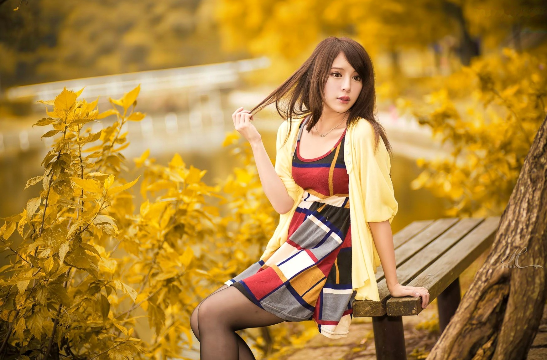 Gallery - 台湾正妹张齐郡JULIE《踏青》户外清纯甜美写真，清新治愈系街拍女神台湾清新户外治愈系女神 女神私房照_秀色女神 - image 16