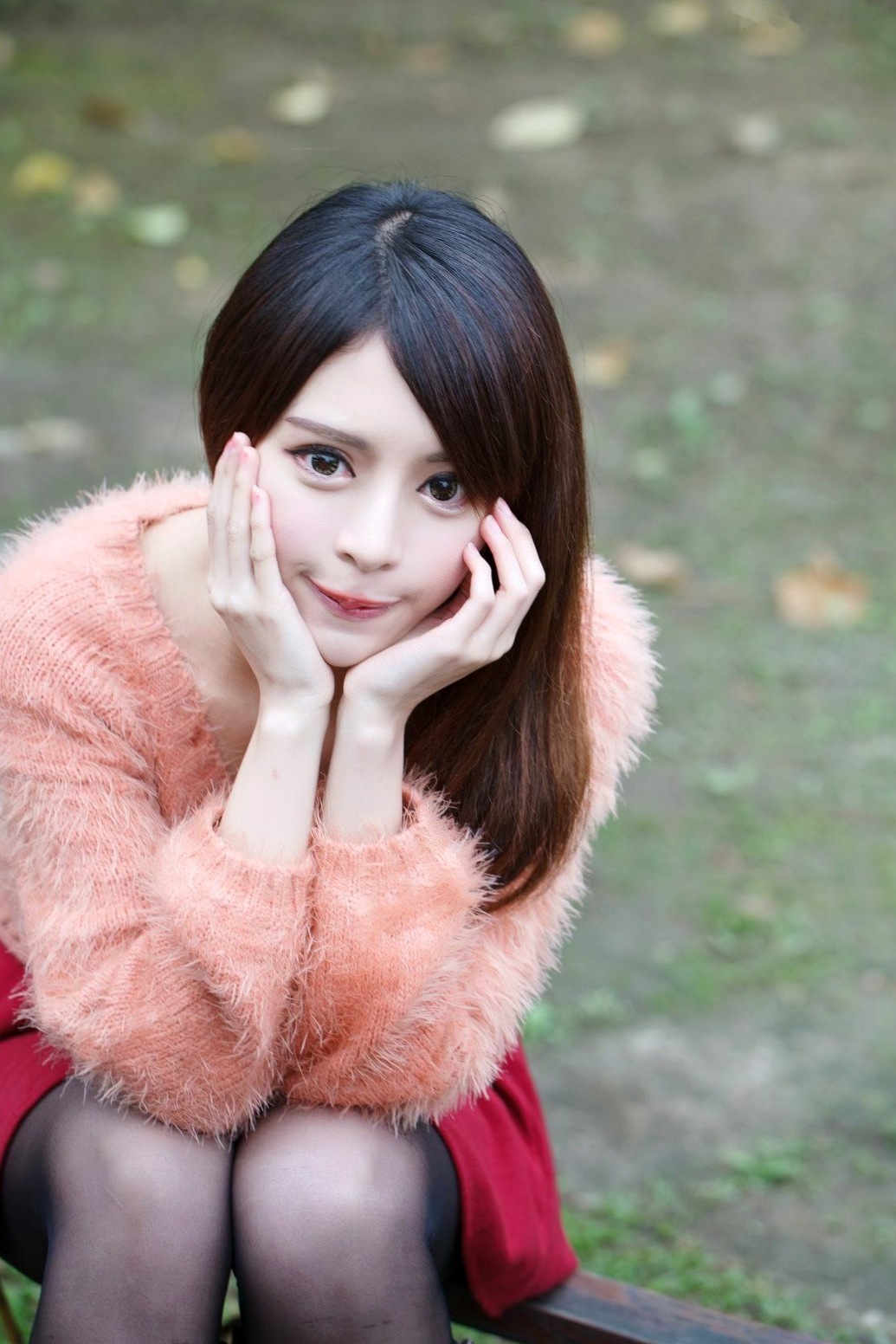Gallery - 台湾正妹张齐郡JULIE《踏青》户外清纯甜美写真，清新治愈系街拍女神台湾清新户外治愈系女神 女神私房照_秀色女神 - image 21