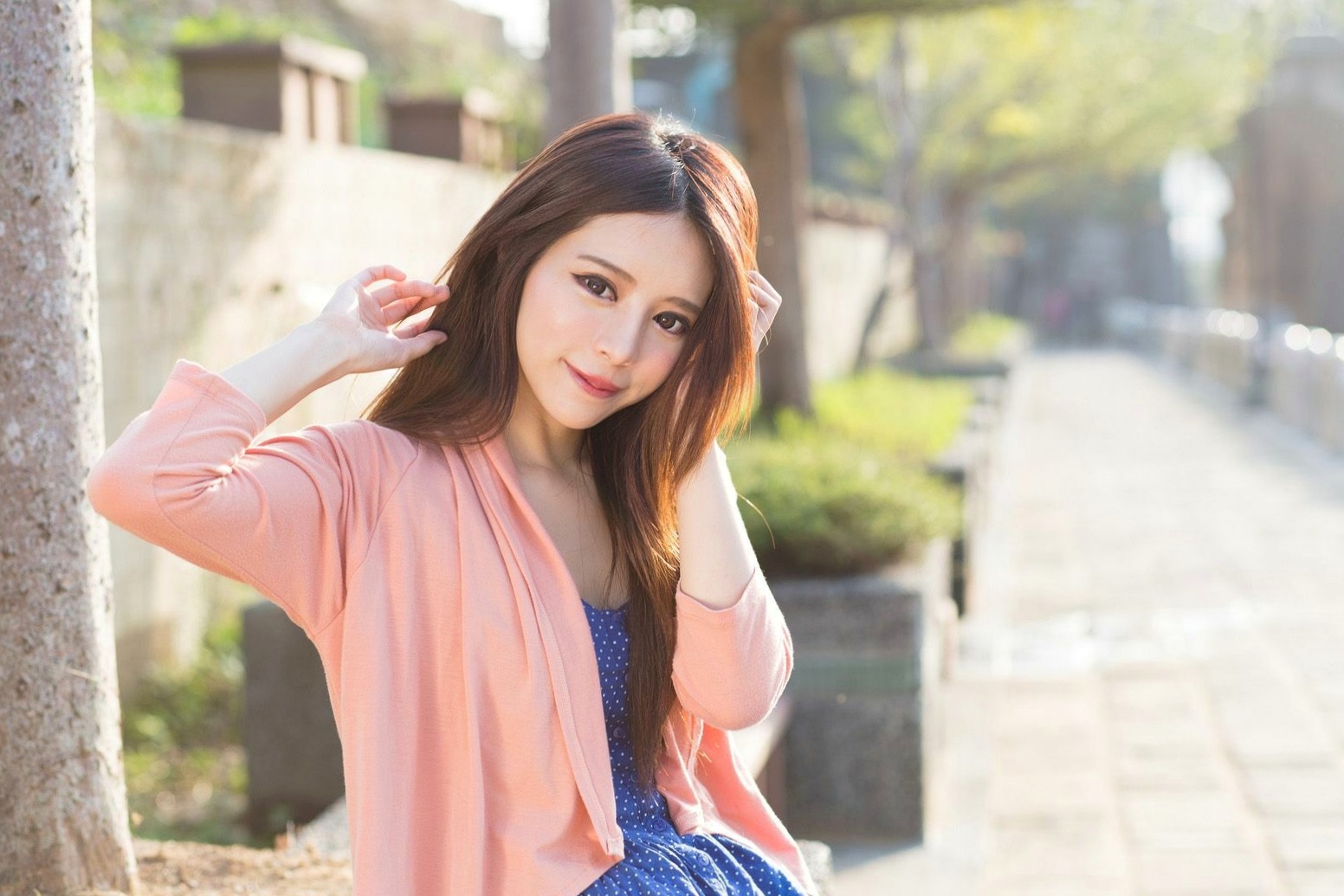 Gallery - 台湾正妹张齐郡JULIE《踏青》户外清纯甜美写真，清新治愈系街拍女神台湾清新户外治愈系女神 女神私房照_秀色女神 - image 26