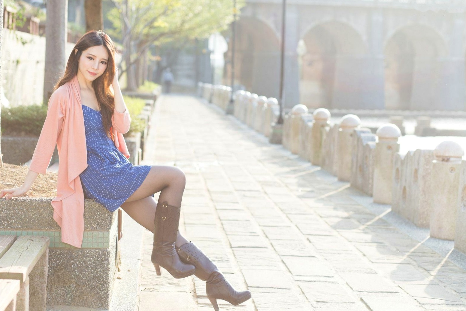 Gallery - 台湾正妹张齐郡JULIE《踏青》户外清纯甜美写真，清新治愈系街拍女神台湾清新户外治愈系女神 女神私房照_秀色女神 - image 27