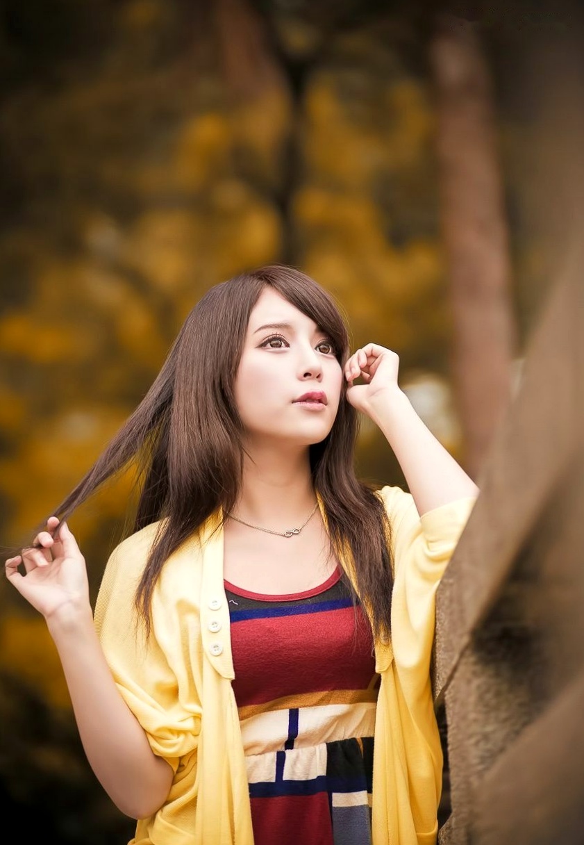 Gallery - 台湾正妹张齐郡JULIE《踏青》户外清纯甜美写真，清新治愈系街拍女神台湾清新户外治愈系女神 女神私房照_秀色女神 - image 90