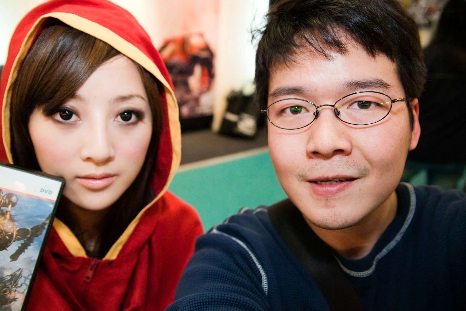 Gallery - 台湾正妹张凯洁/果子MM台北国际电玩展高清套图，身穿红色连帽Cosplay战袍，演绎甜美游戏展会女神风采台湾气质角色扮演女神 女神私房照_秀色女神 - image 20