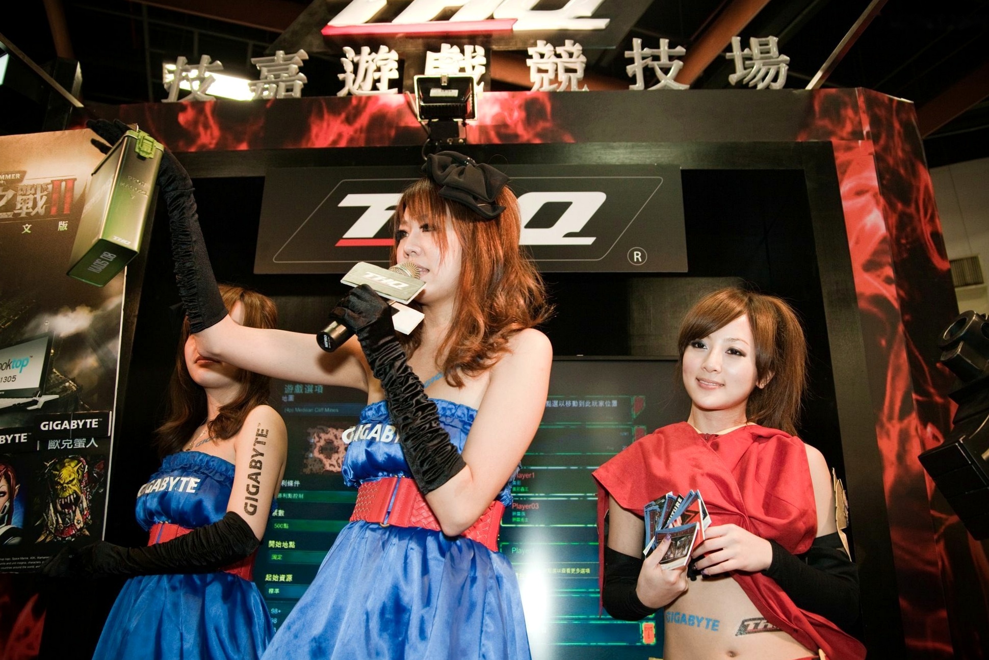 Gallery - 台湾正妹张凯洁/果子MM台北国际电玩展高清套图，身穿红色连帽Cosplay战袍，演绎甜美游戏展会女神风采台湾气质角色扮演女神 女神私房照_秀色女神 - image 36