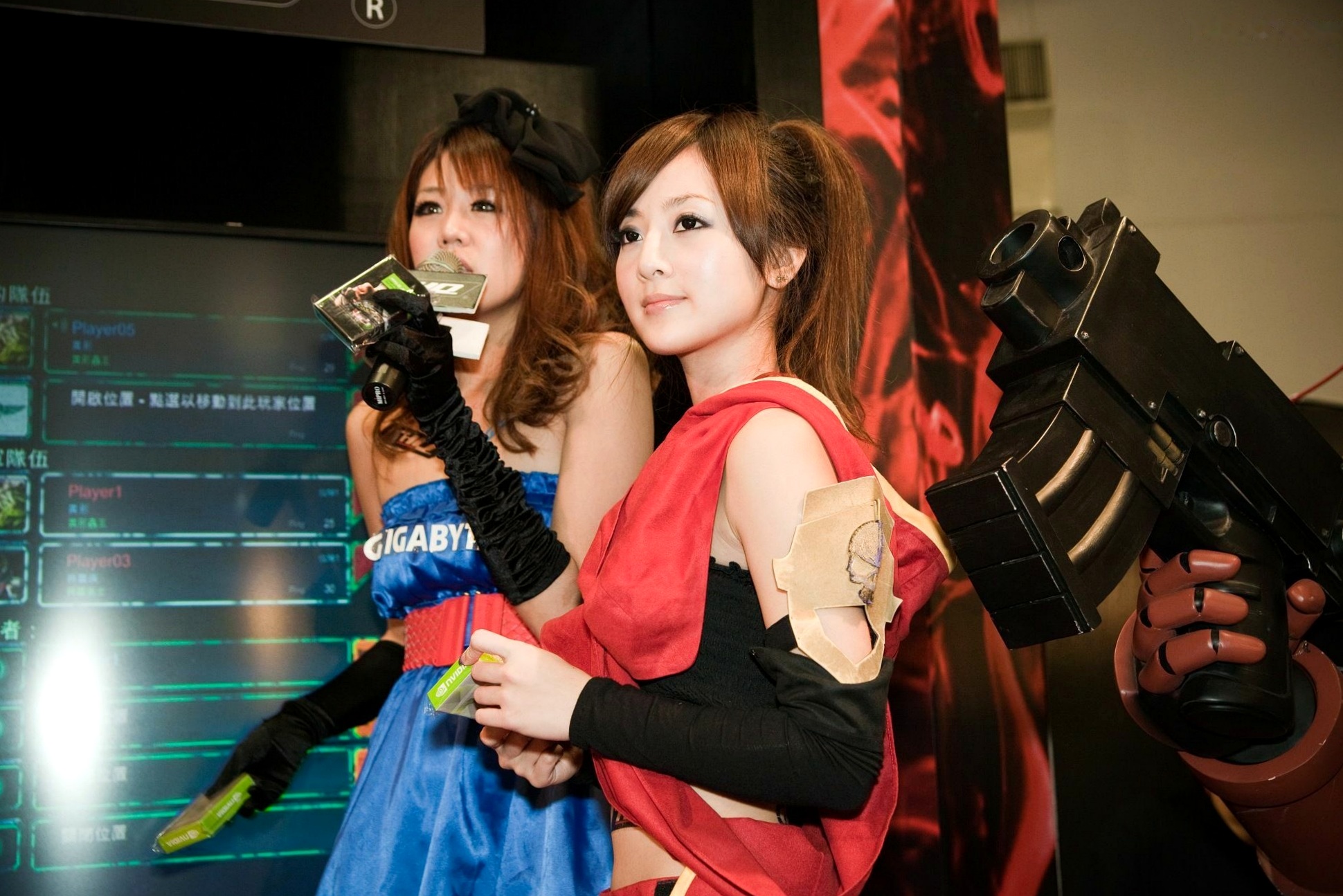 Gallery - 台湾正妹张凯洁/果子MM台北国际电玩展高清套图，身穿红色连帽Cosplay战袍，演绎甜美游戏展会女神风采台湾气质角色扮演女神 女神私房照_秀色女神 - image 38