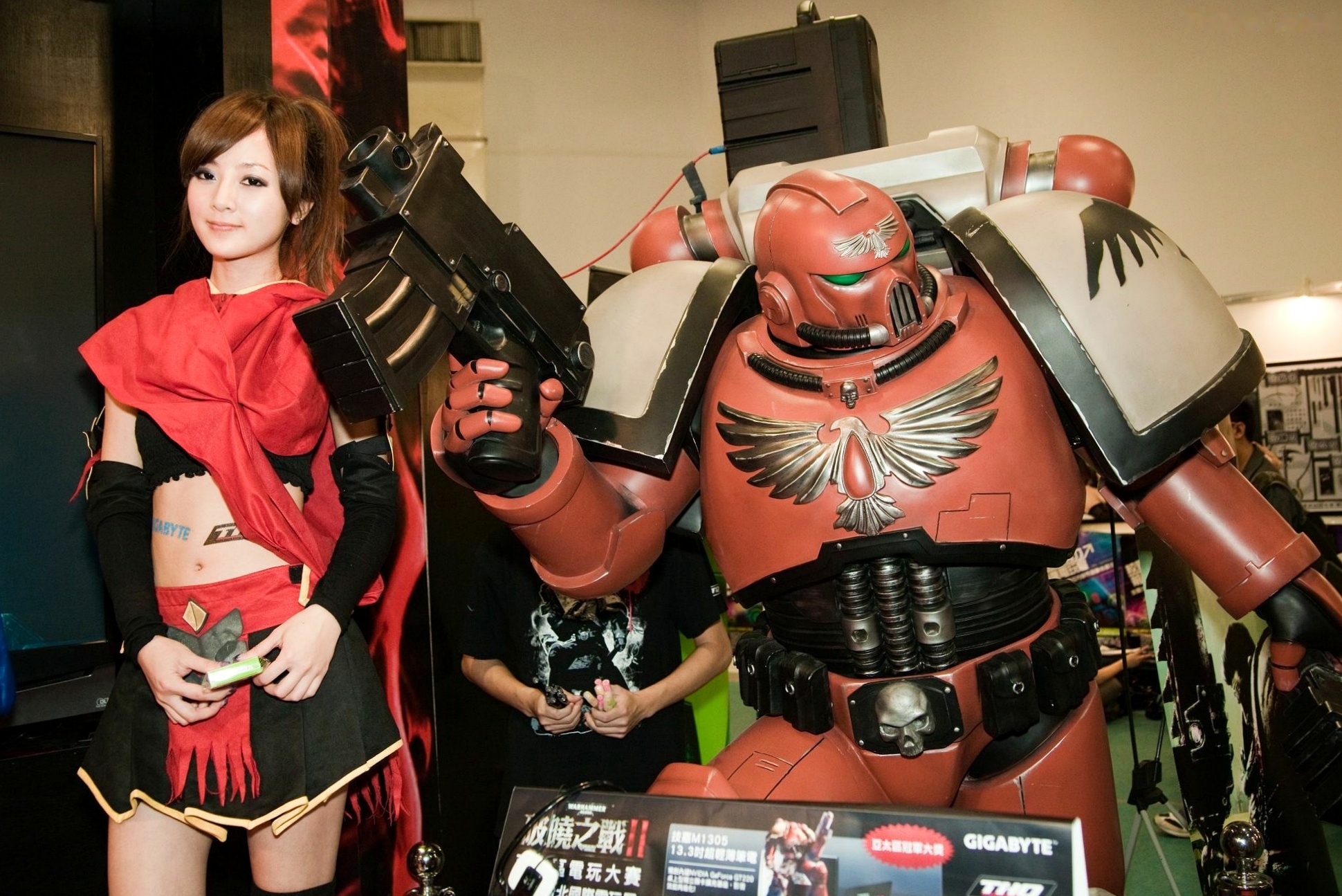 Gallery - 台湾正妹张凯洁/果子MM台北国际电玩展高清套图，身穿红色连帽Cosplay战袍，演绎甜美游戏展会女神风采台湾气质角色扮演女神 女神私房照_秀色女神 - image 40
