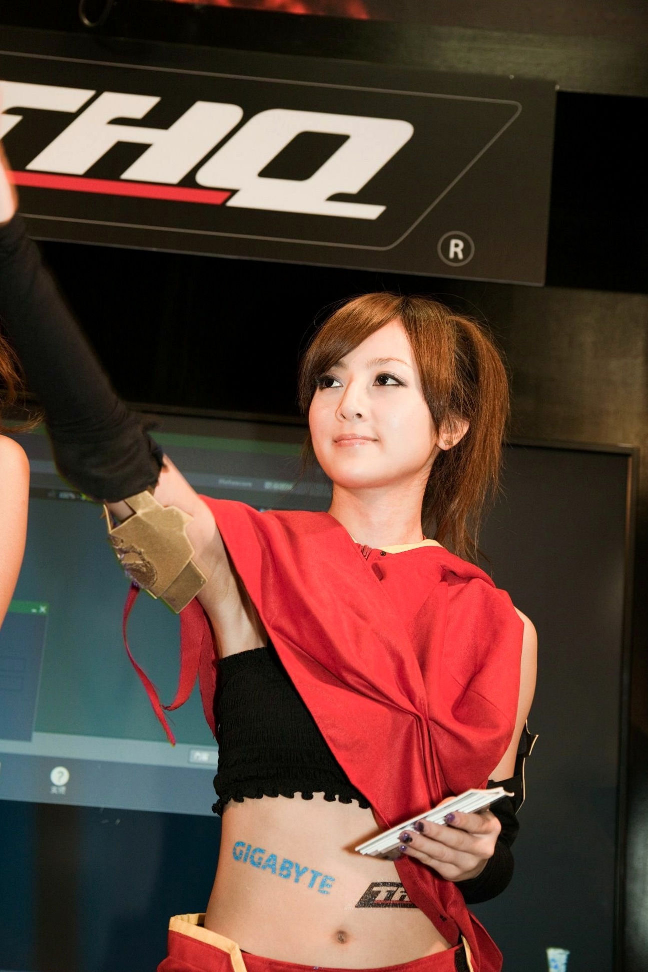 Gallery - 台湾正妹张凯洁/果子MM台北国际电玩展高清套图，身穿红色连帽Cosplay战袍，演绎甜美游戏展会女神风采台湾气质角色扮演女神 女神私房照_秀色女神 - image 42