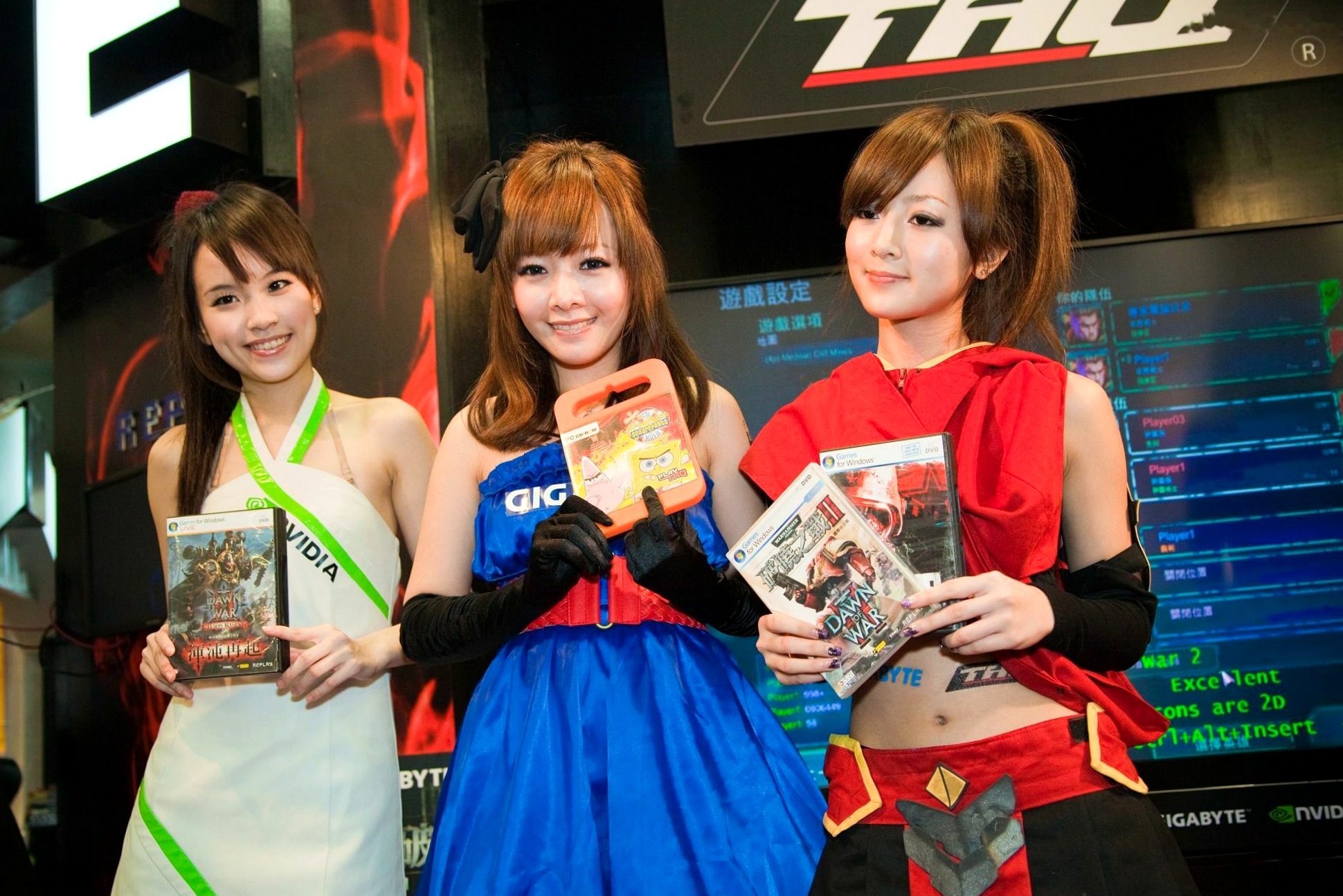 Gallery - 台湾正妹张凯洁/果子MM台北国际电玩展高清套图，身穿红色连帽Cosplay战袍，演绎甜美游戏展会女神风采台湾气质角色扮演女神 女神私房照_秀色女神 - image 50
