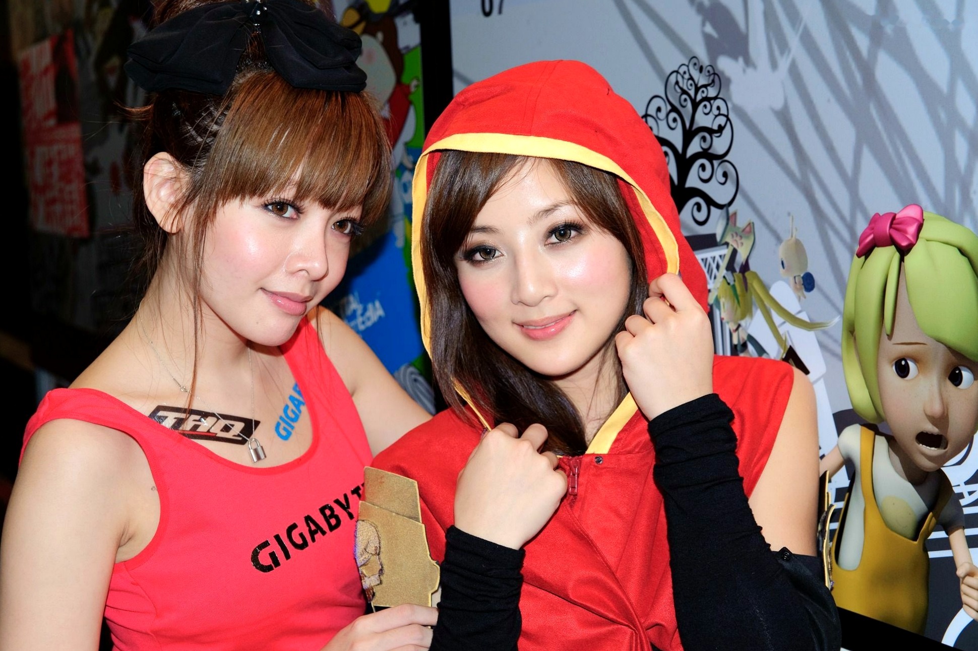 Gallery - 台湾正妹张凯洁/果子MM台北国际电玩展高清套图，身穿红色连帽Cosplay战袍，演绎甜美游戏展会女神风采台湾气质角色扮演女神 女神私房照_秀色女神 - image 58