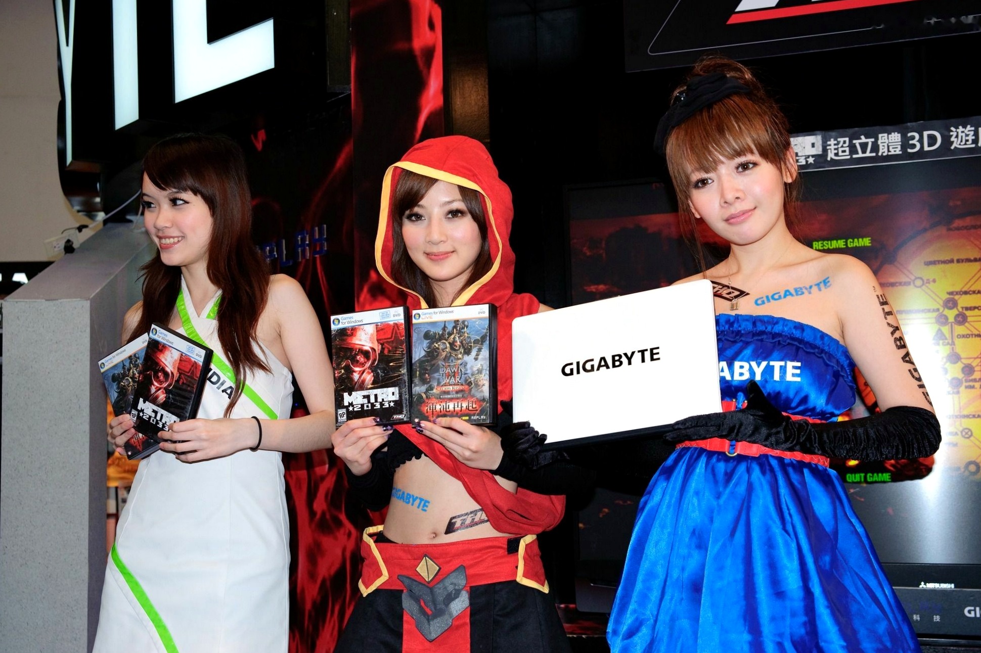 Gallery - 台湾正妹张凯洁/果子MM台北国际电玩展高清套图，身穿红色连帽Cosplay战袍，演绎甜美游戏展会女神风采台湾气质角色扮演女神 女神私房照_秀色女神 - image 60