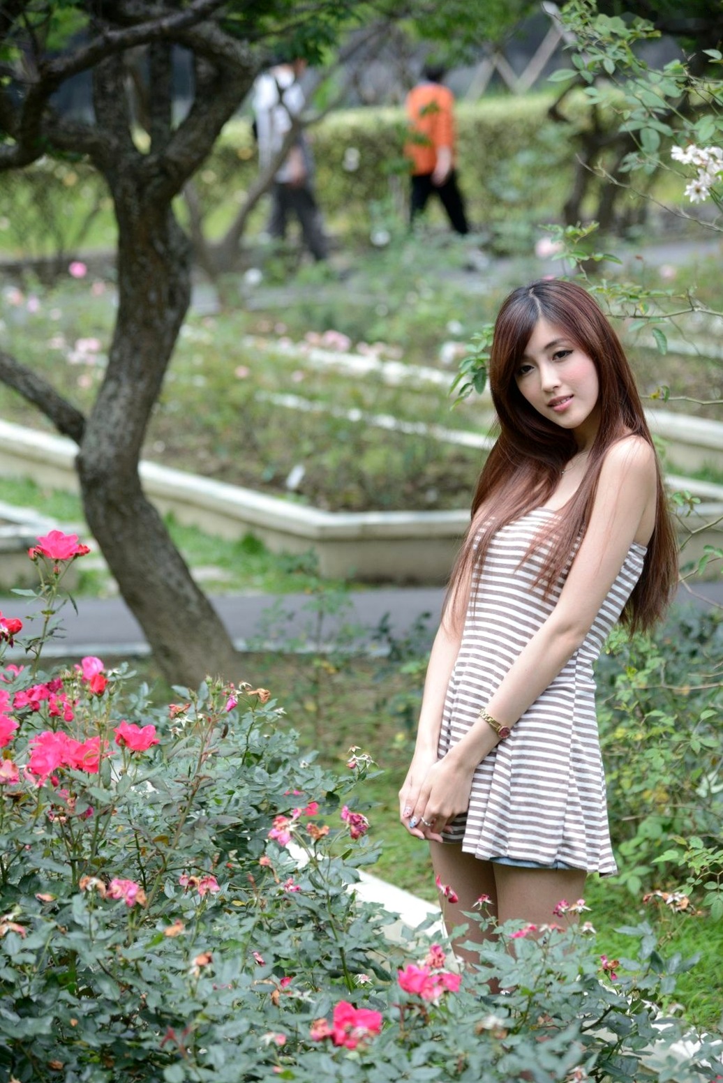 Gallery - 台湾正妹廖挺伶Kila晶晶户外写真，条纹抹胸短裙尽显修长美腿，清新甜美气质邻家少女台湾美腿清新治愈系户外 女神私房照_秀色女神 - image 11