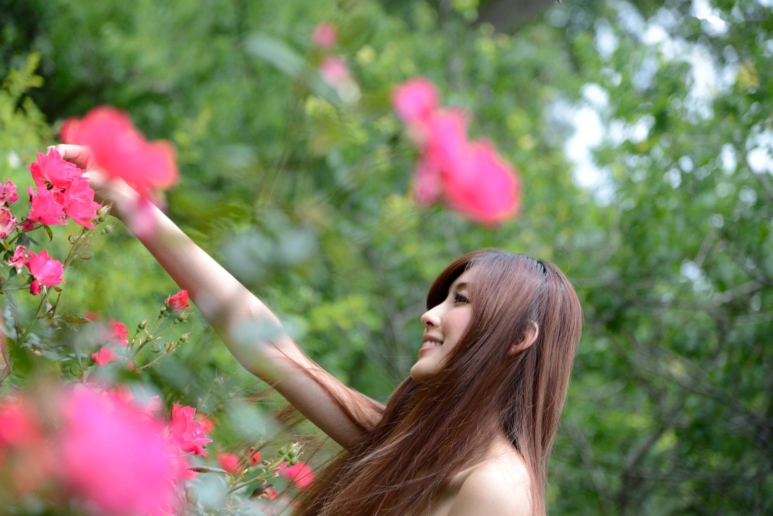 Gallery - 台湾正妹廖挺伶Kila晶晶户外写真，条纹抹胸短裙尽显修长美腿，清新甜美气质邻家少女台湾美腿清新治愈系户外 女神私房照_秀色女神 - image 14