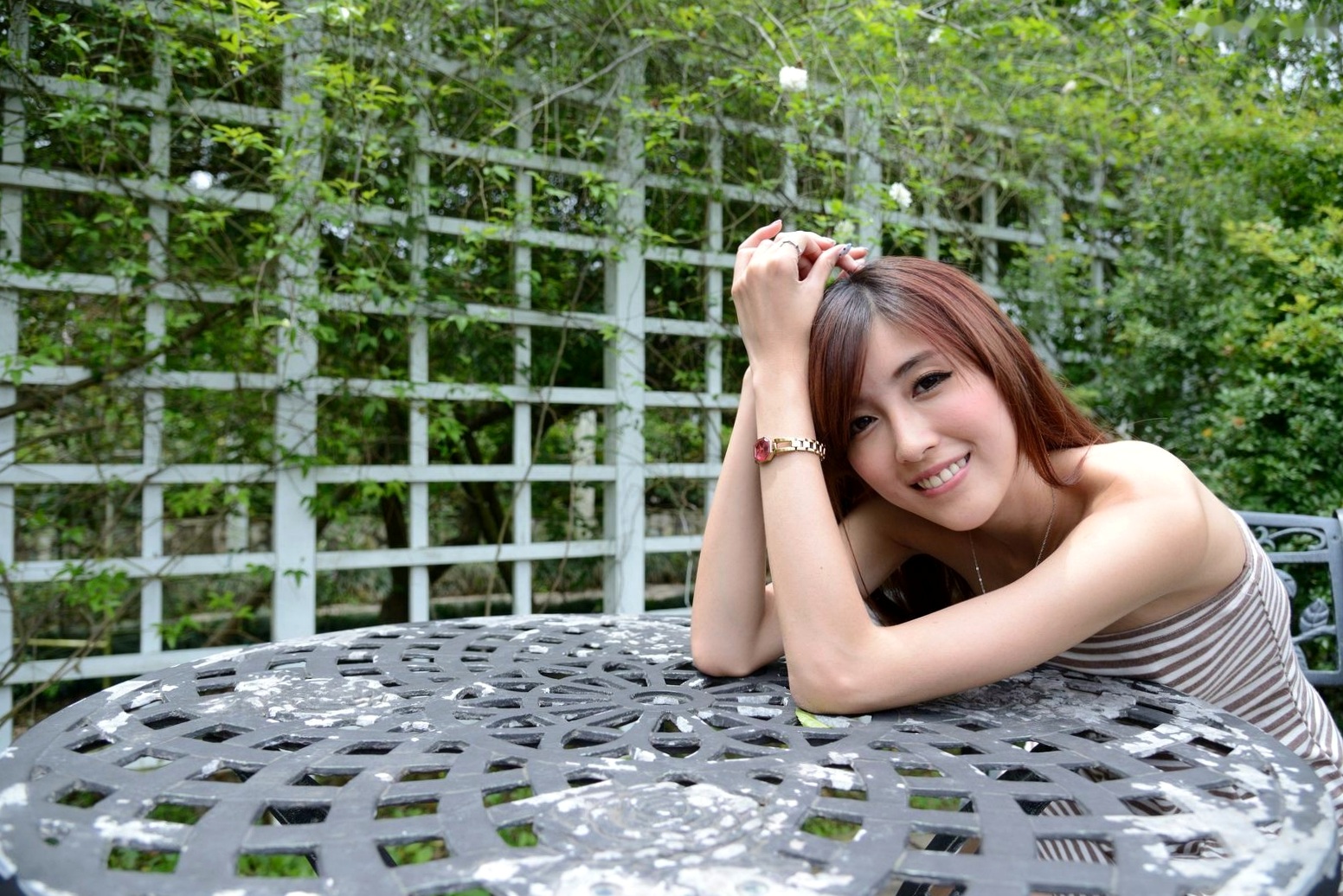 Gallery - 台湾正妹廖挺伶Kila晶晶户外写真，条纹抹胸短裙尽显修长美腿，清新甜美气质邻家少女台湾美腿清新治愈系户外 女神私房照_秀色女神 - image 26