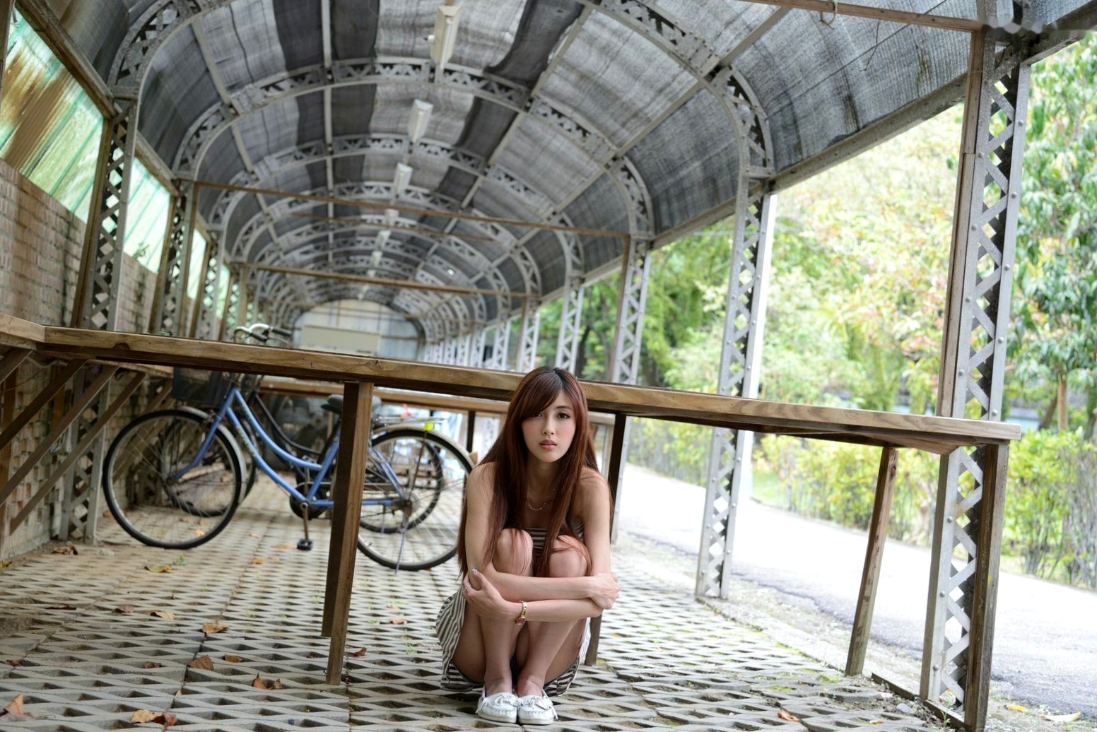 Gallery - 台湾正妹廖挺伶Kila晶晶户外写真，条纹抹胸短裙尽显修长美腿，清新甜美气质邻家少女台湾美腿清新治愈系户外 女神私房照_秀色女神 - image 41