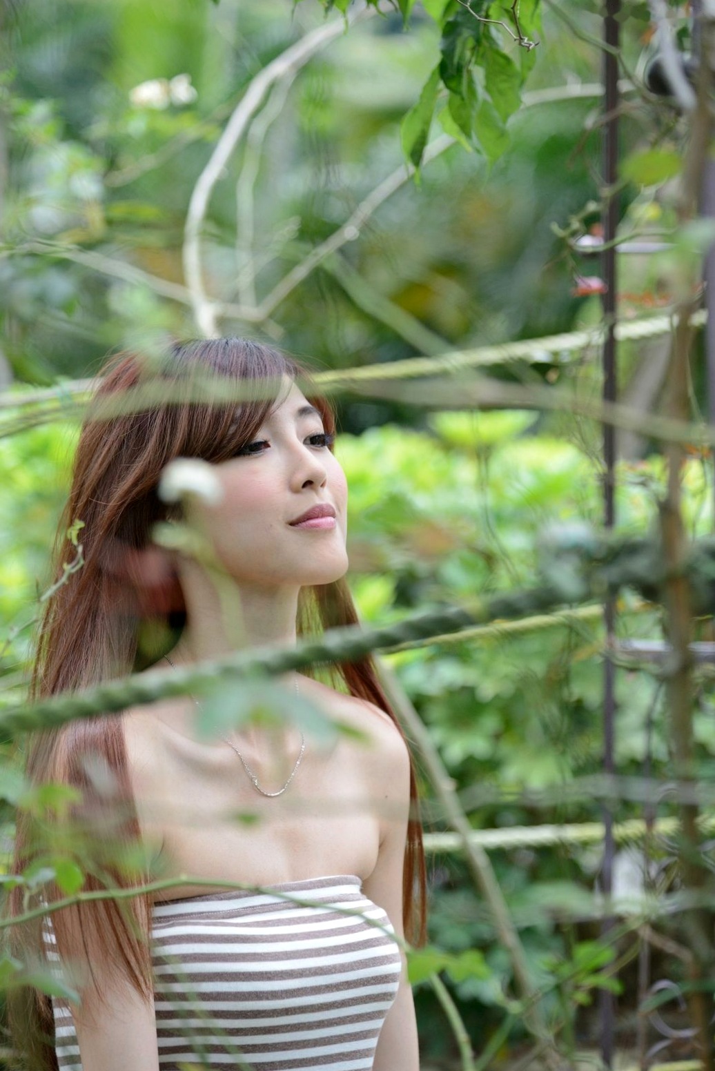 Gallery - 台湾正妹廖挺伶Kila晶晶户外写真，条纹抹胸短裙尽显修长美腿，清新甜美气质邻家少女台湾美腿清新治愈系户外 女神私房照_秀色女神 - image 50