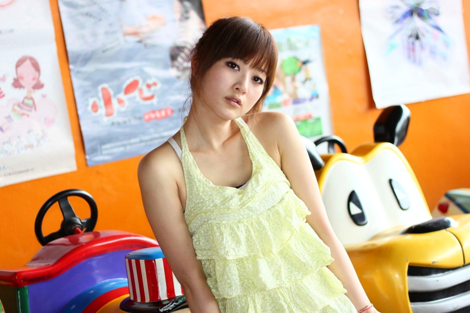 Gallery - 台湾正妹张允霏果子MM士林街头清新外拍，治愈系甜美夏日写真台湾清新治愈系街拍女神 女神私房照_秀色女神 - image 80