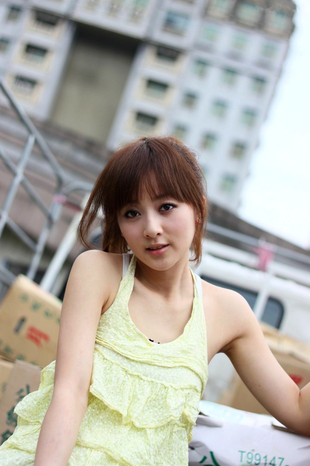 Gallery - 台湾正妹张允霏果子MM士林街头清新外拍，治愈系甜美夏日写真台湾清新治愈系街拍女神 女神私房照_秀色女神 - image 92