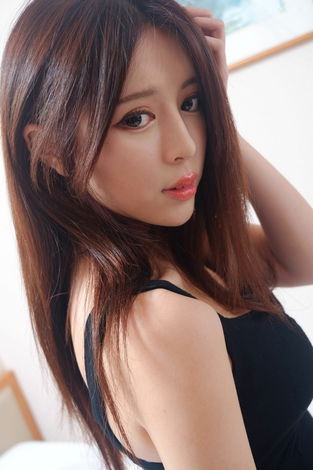 Gallery - 台湾正妹网红嫩模张齐郡JULIE《甜美吊带女神》居家私房写真集，俏皮可爱互动与纯欲风展现，带你感受多面女神的甜美诱惑台湾私房照清纯气质女神 女神私房照_秀色女神 - image 10