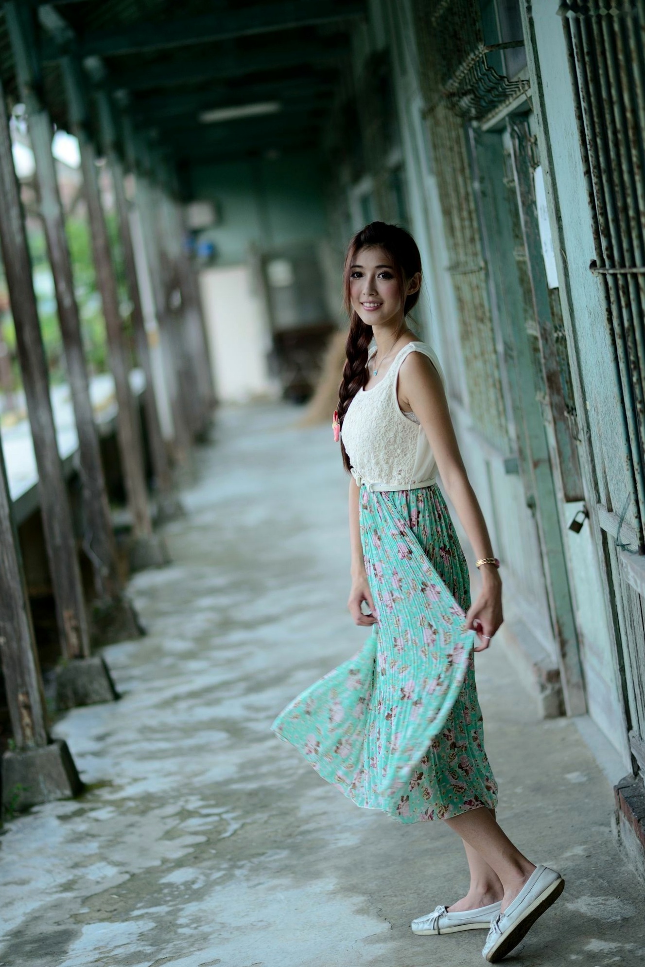 Gallery - 台湾正妹Kila晶晶/金允乔：清纯田园风碎花长裙户外治愈系写真台湾户外清新治愈系气质 女神私房照_秀色女神 - image 2